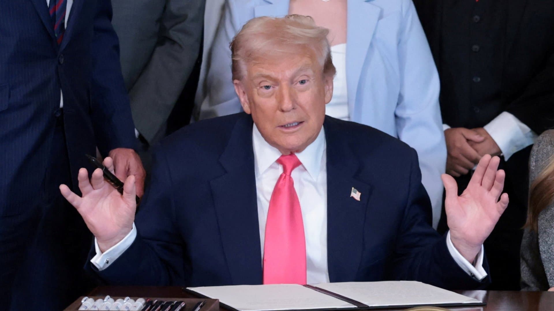 Trump Quiere Investigación Federal de Presuntos Vínculos entre Epstein y Bill Clinton