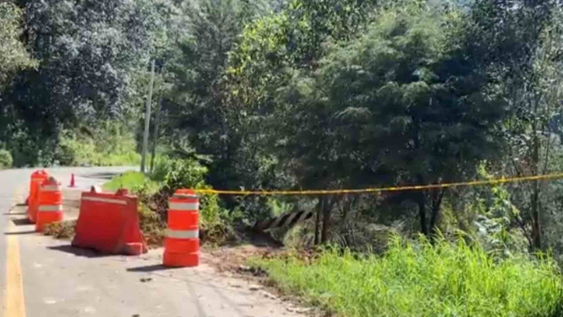 Cinco Muertos Tras Caída de Camioneta a Barranco en Pinal de Amoles