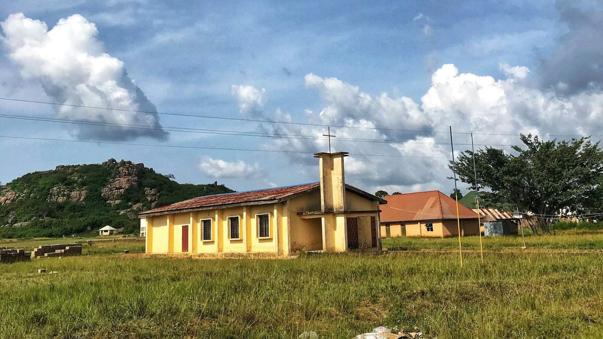 Grupo Armado Secuestra a 52 Alumnos de Escuela Católica, en Nigeria