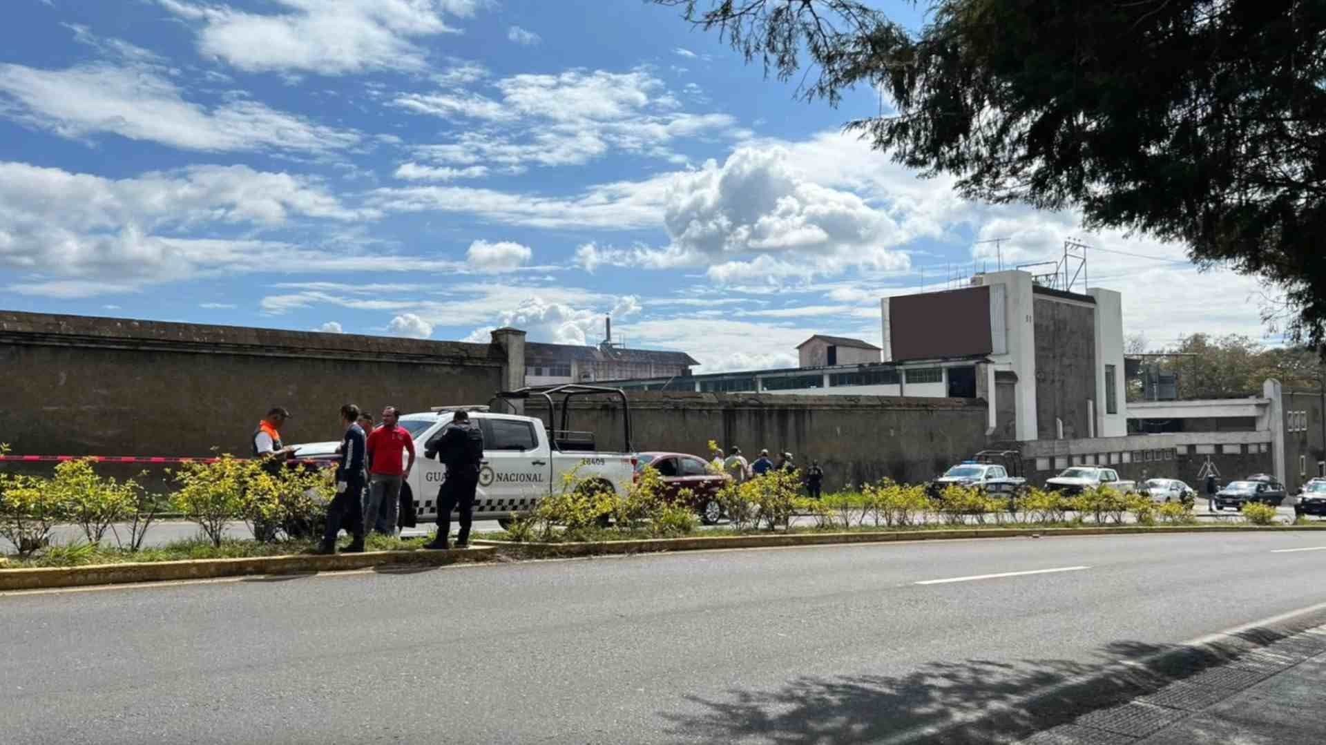 Motociclista Derrapa y Muere en Carretera Xalapa-Coatepec, a la Altura del Río Consolapa