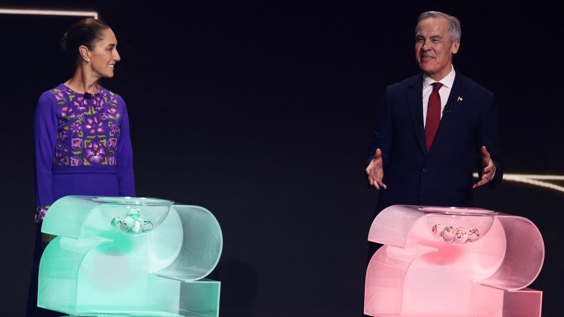 Claudia Sheinbaum Dialoga con Mark Carney Durante Sorteo del Mundial 2026