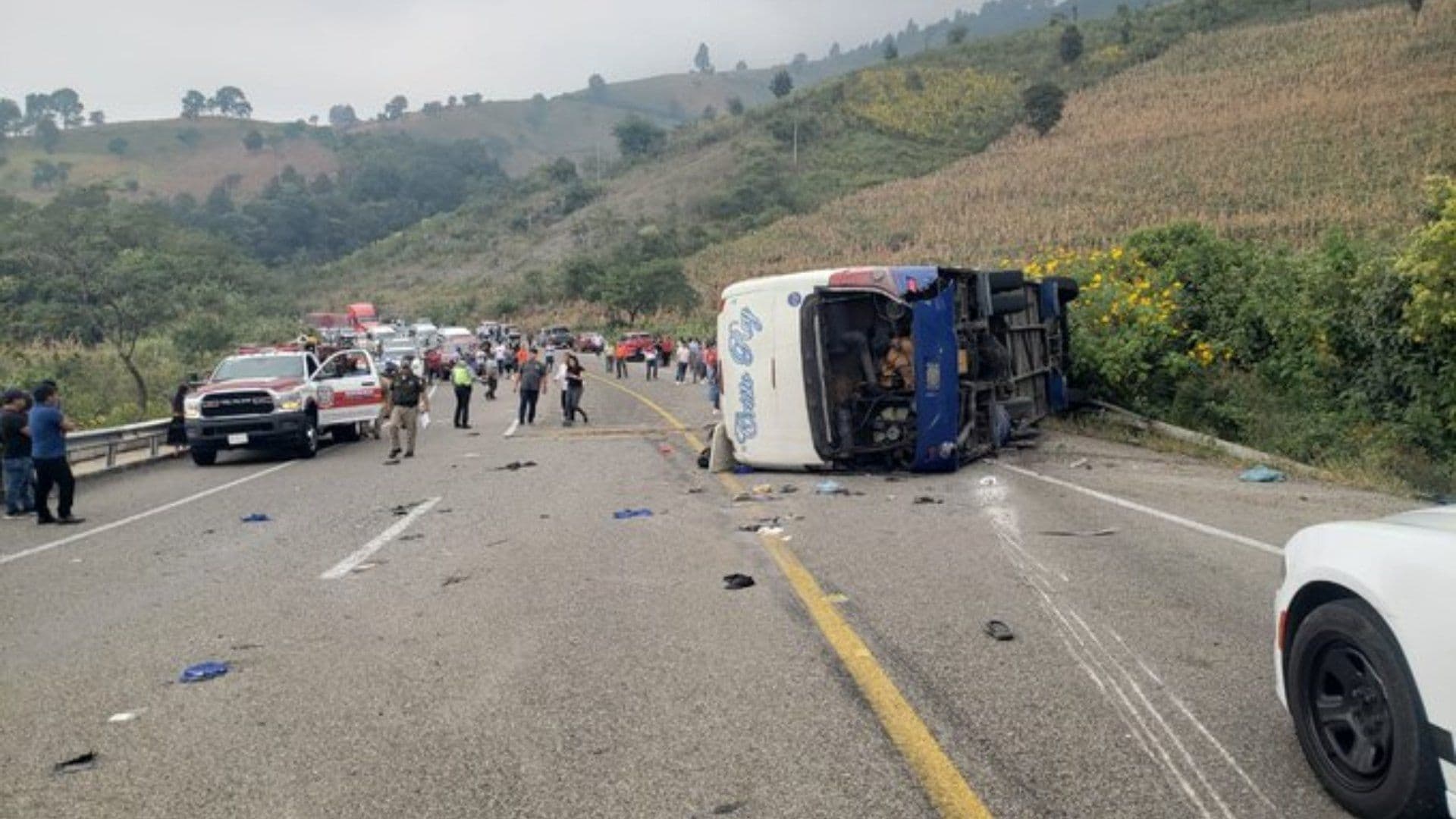Volcadura de Autobús en Autopista San Cristóbal–Tuxtla Deja 2 Muertos y 22 Lesionados