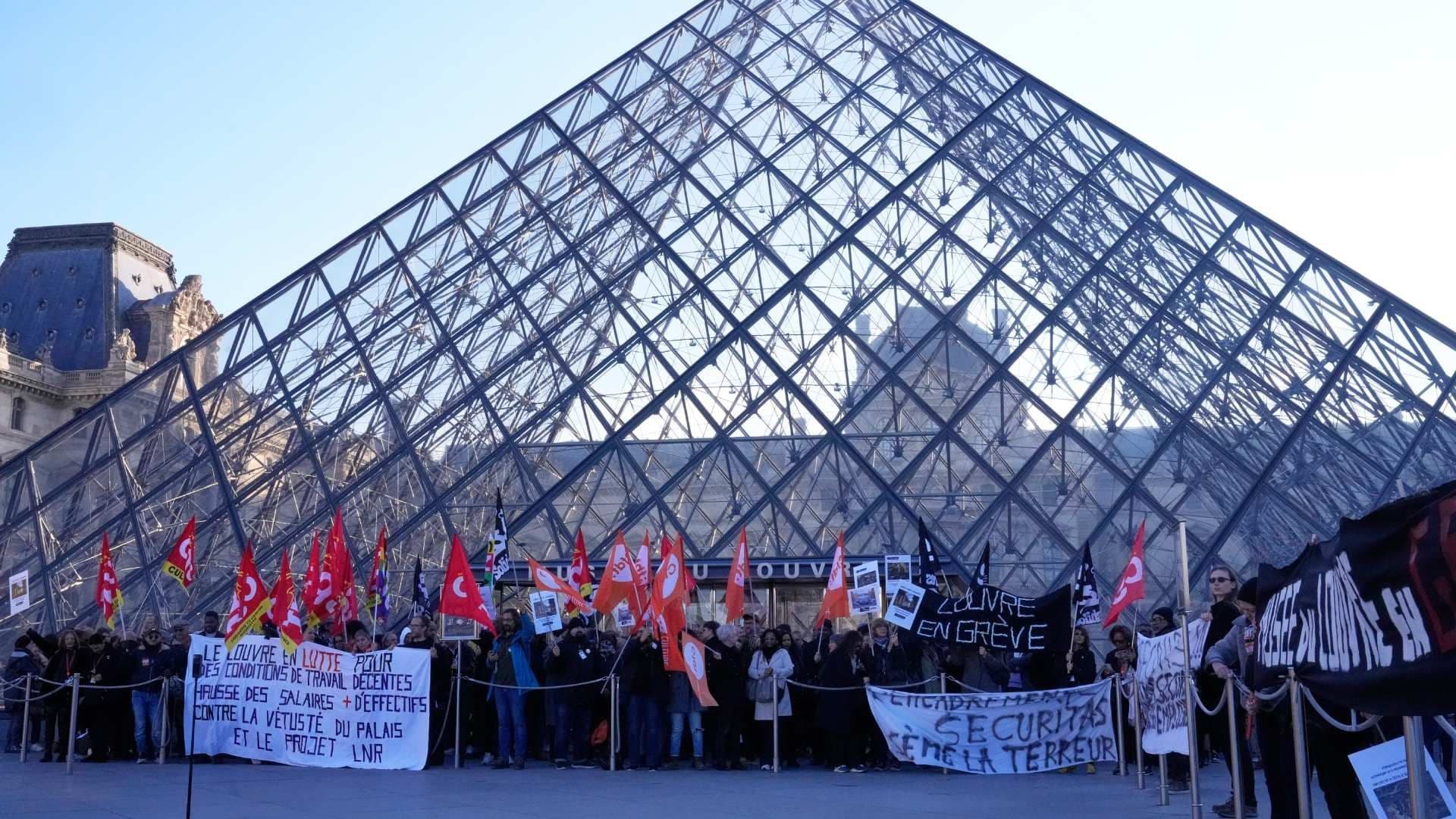 El Louvre Cierra Por Huelga de Personal del Museo; ¿Qué exigen los Trabajadores?