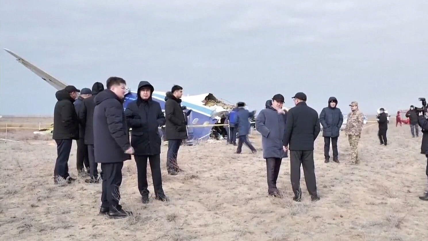 Aviación Civil Aseguró que el Avión Accidentado en Kazajistán, Intentó Aterrizar durante Ataque de Drones