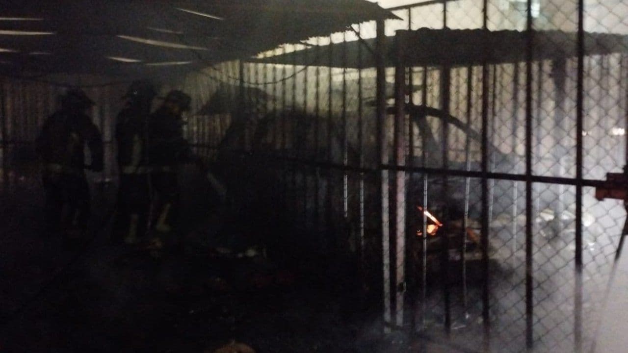 Incendio Consume 5 Autos en Unidad Habitacional CTM Culhuacán