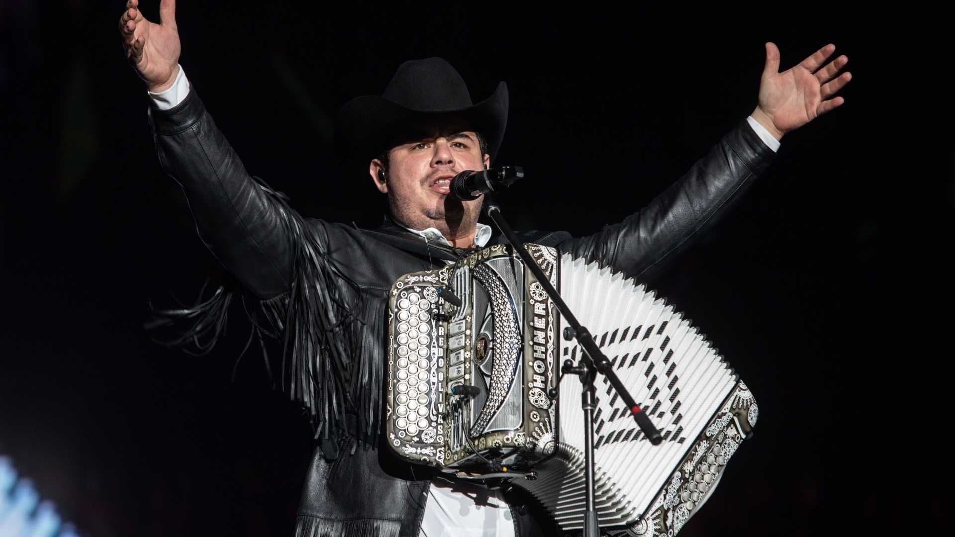 Se Retira Alfredo Olivas de la Música: Fechas de sus Últimos Conciertos de su Tour V1VO