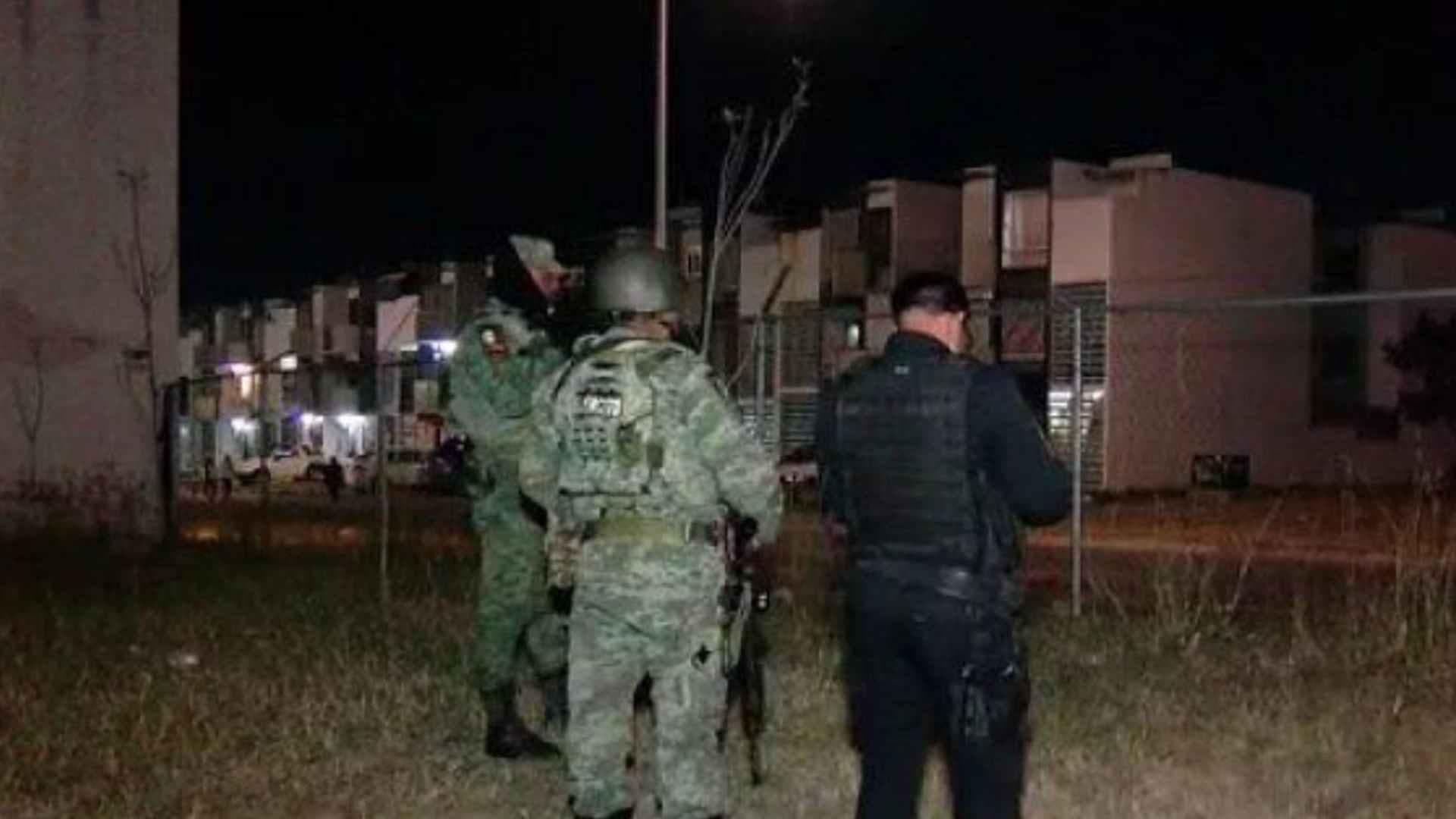 Sujetos a Bordo de una Motocicleta Agreden a Balazos a un Joven en Villa Fontana