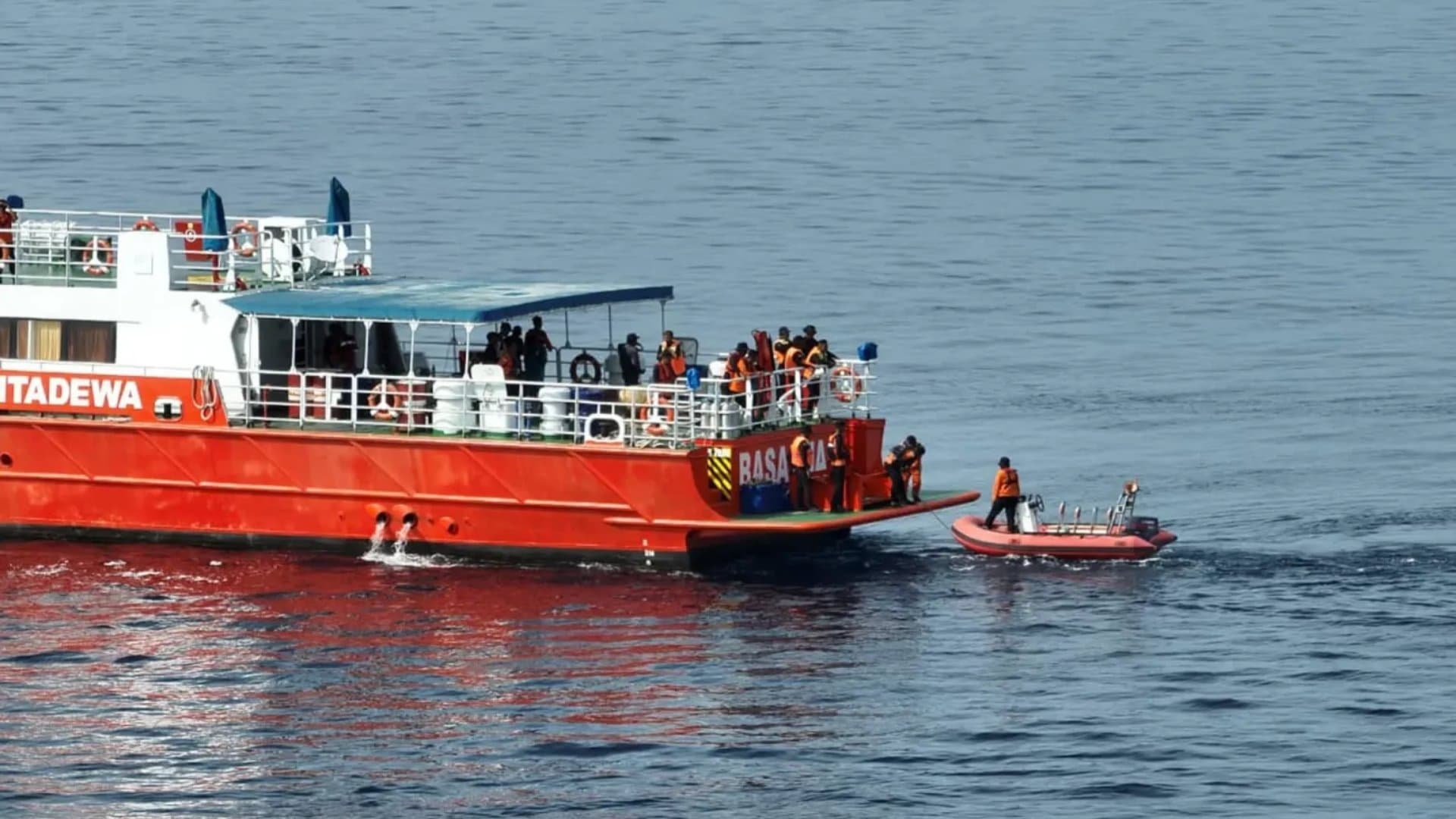 Hallan Cuerpo de Fernando Martín, Entrenador del Valencia FC Tras Naufragio en Barco Turístico