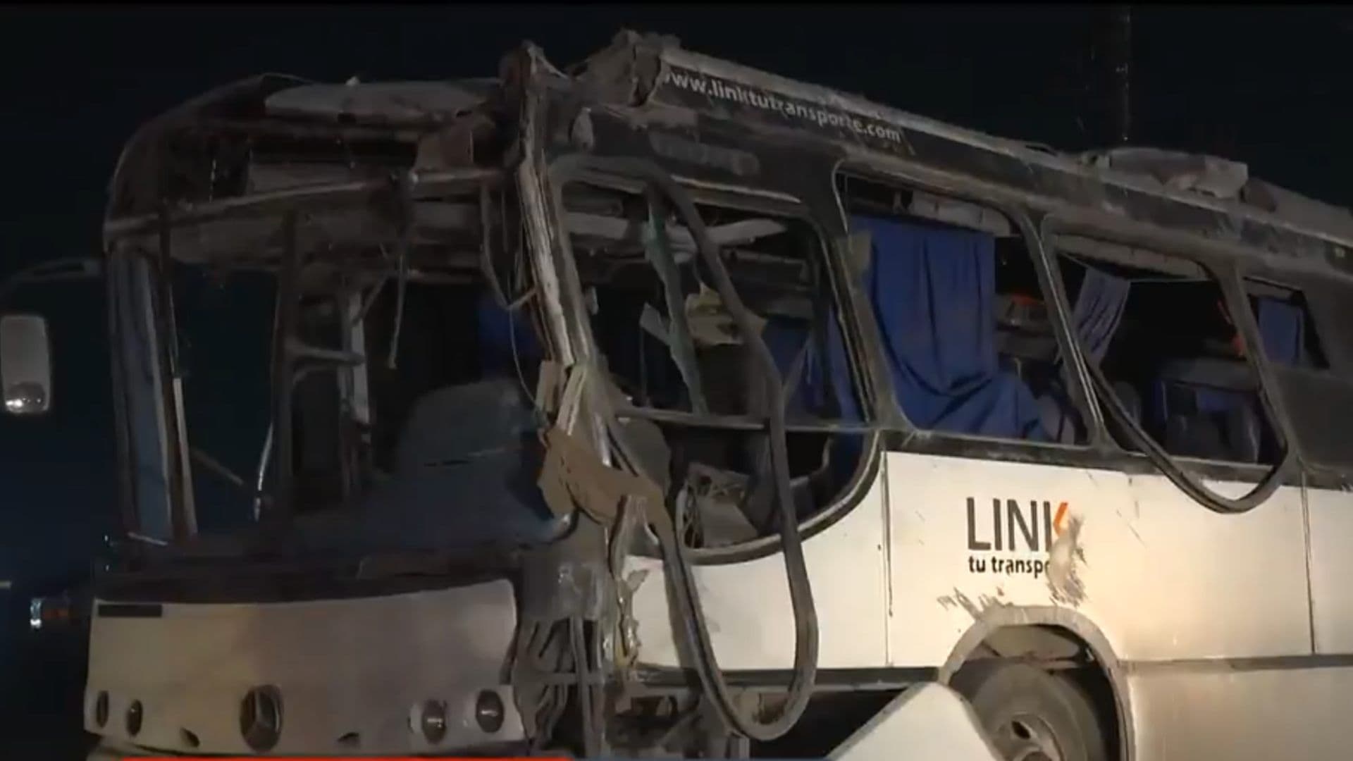 Transporte de Personal Vuelca en la Carretera a Monclova; Hay 8 Heridos