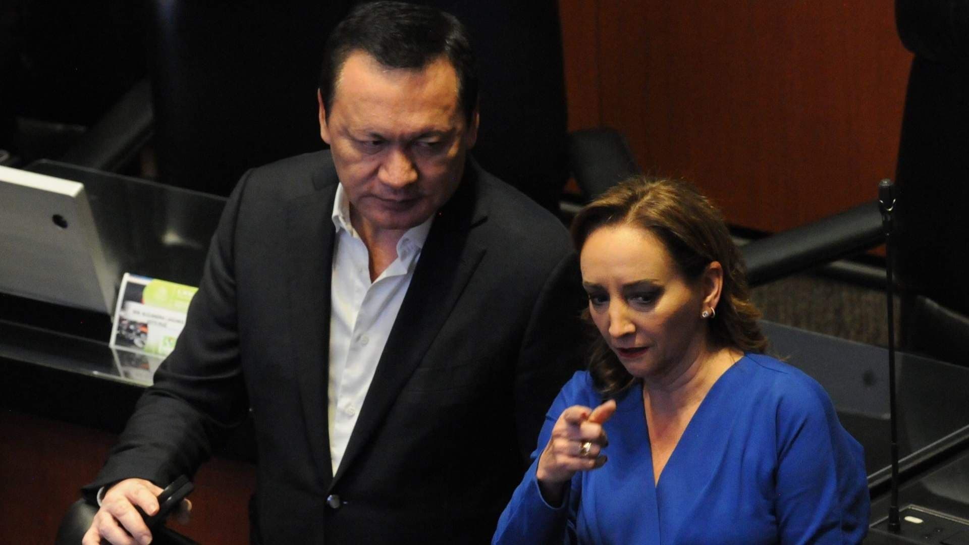 Osorio Chong y 3 Senadores Dejan el PRI y Forman Nuevo Grupo