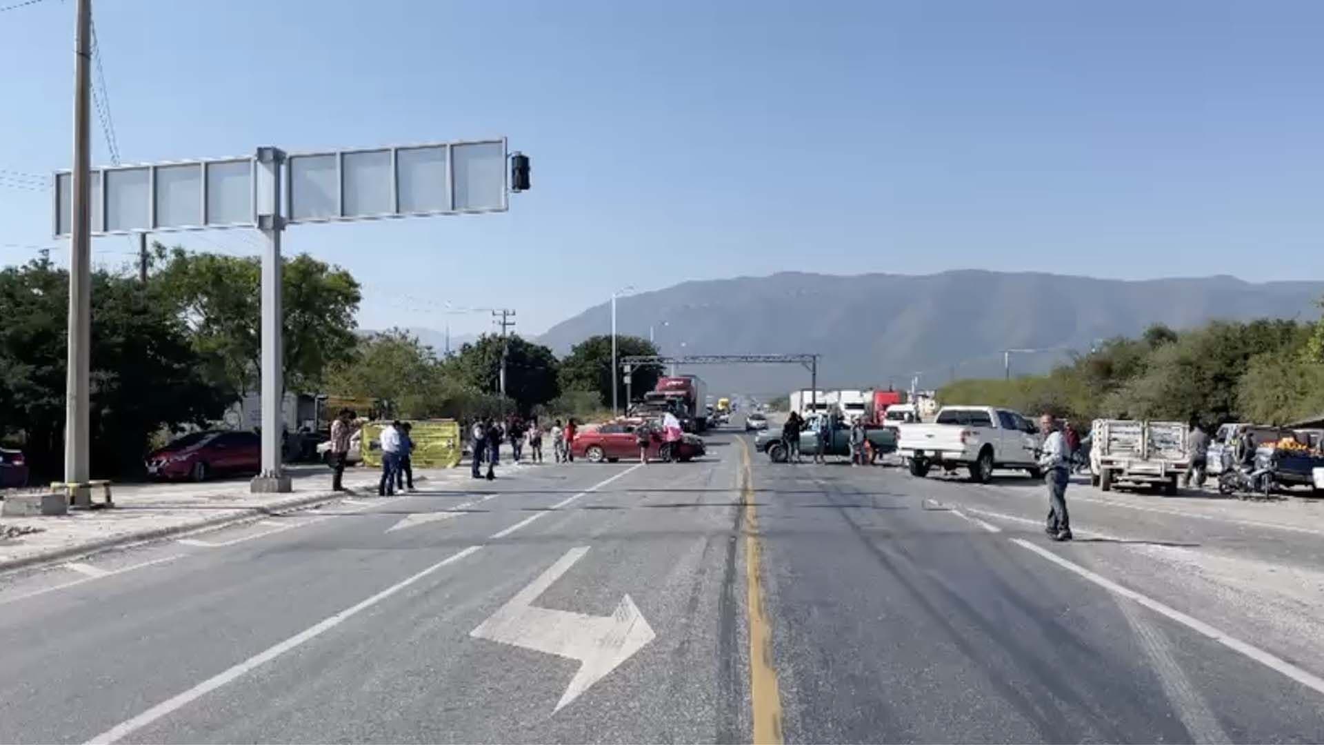 Ejidatarios Santa Librada Bloquean Carretera Rumbo Nuevo en Tamaulipas; ¿Qué Exigen?