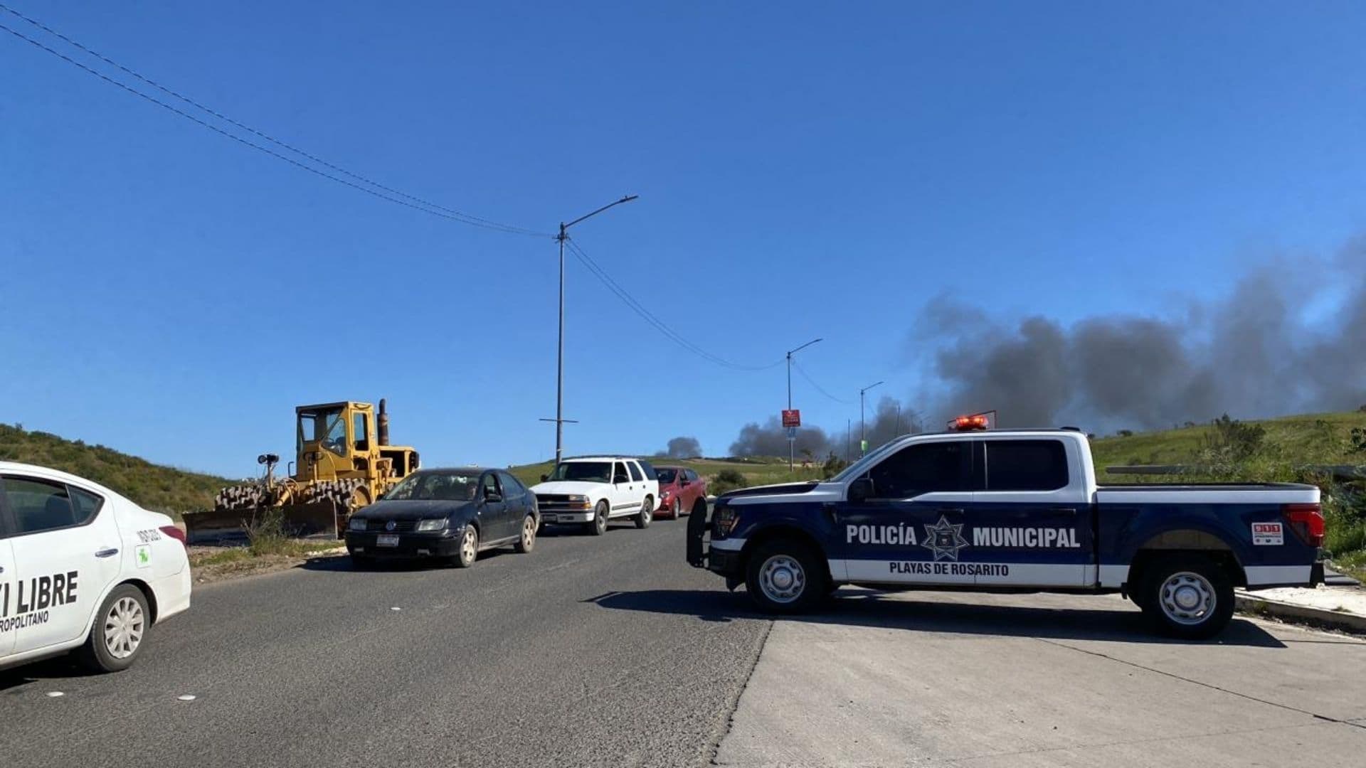 Evacúan a Más de 40 Personas en Rosarito tras Incendio en Ducto de PEMEX; Esto se Sabe