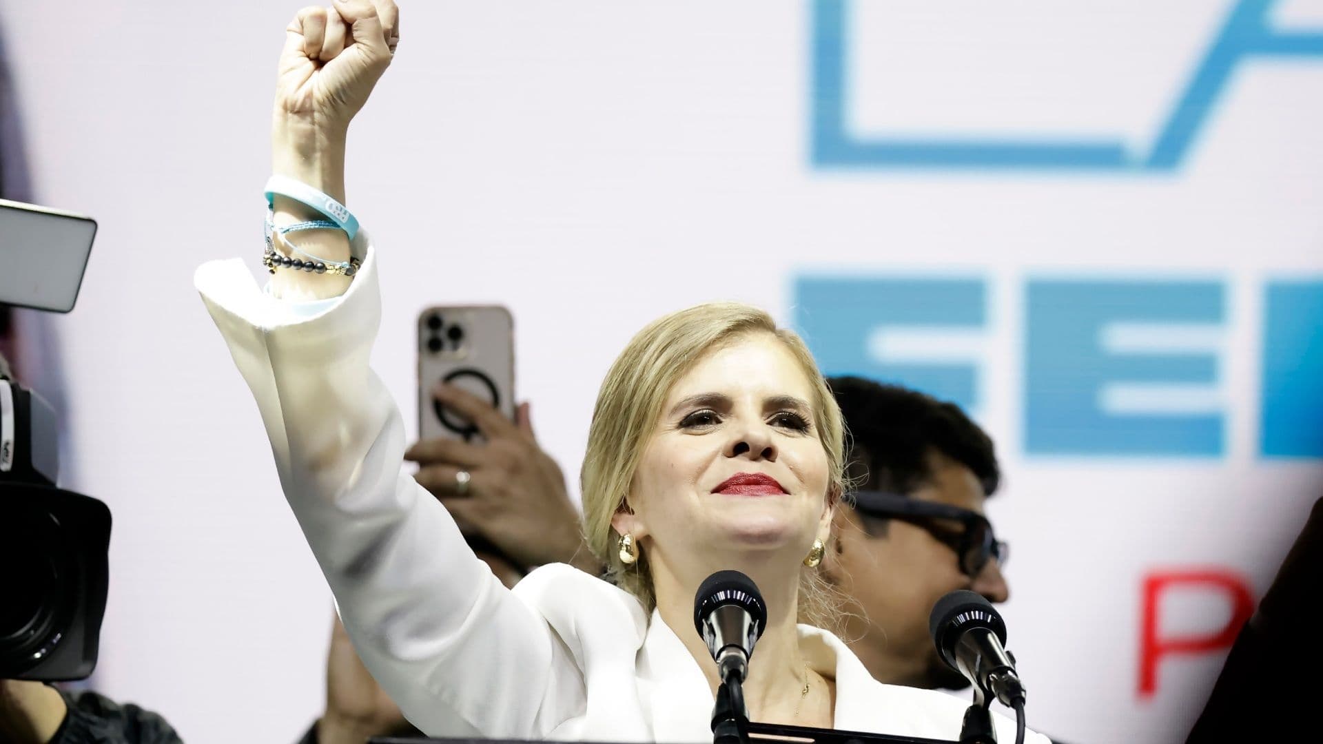 Laura Fernández Es Electa Próxima Presidenta de Costa Rica; Promete Mano Dura Contra el Narco