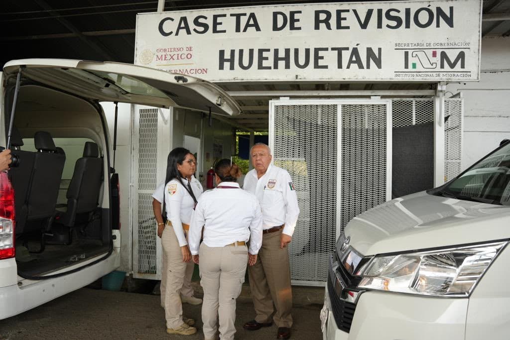 Con 262 Vehículos Desahogan Aglomeración de 8 Mil Migrantes en Comar de Chiapas