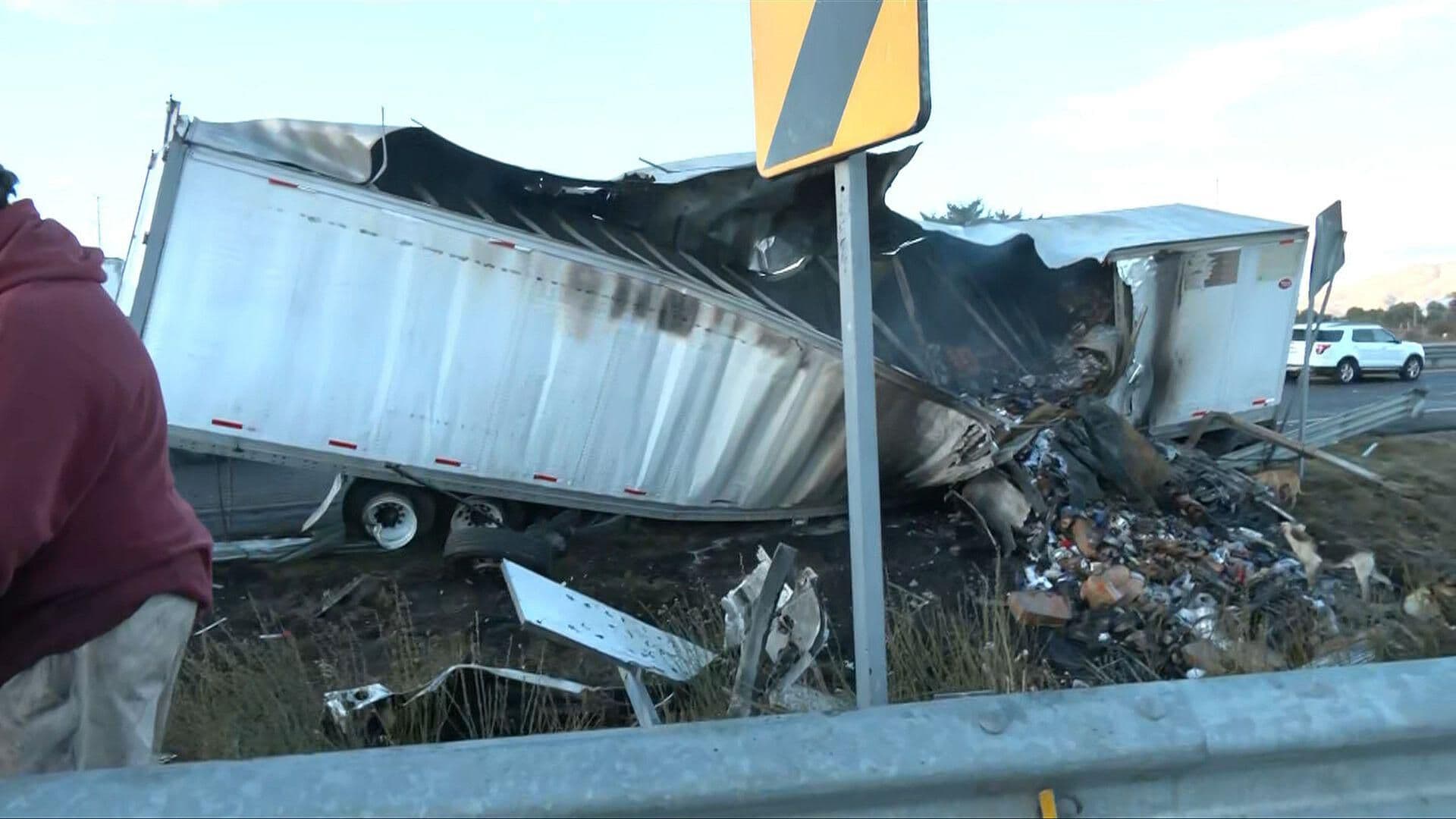 Accidente Hoy en Carretera México-Tulancingo; Tráiler Pierde Control y Se Impacta