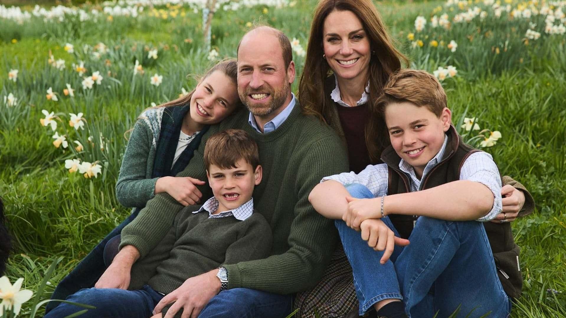 Mensaje Navideño de los Príncipes de Gales Junto a sus Hijos