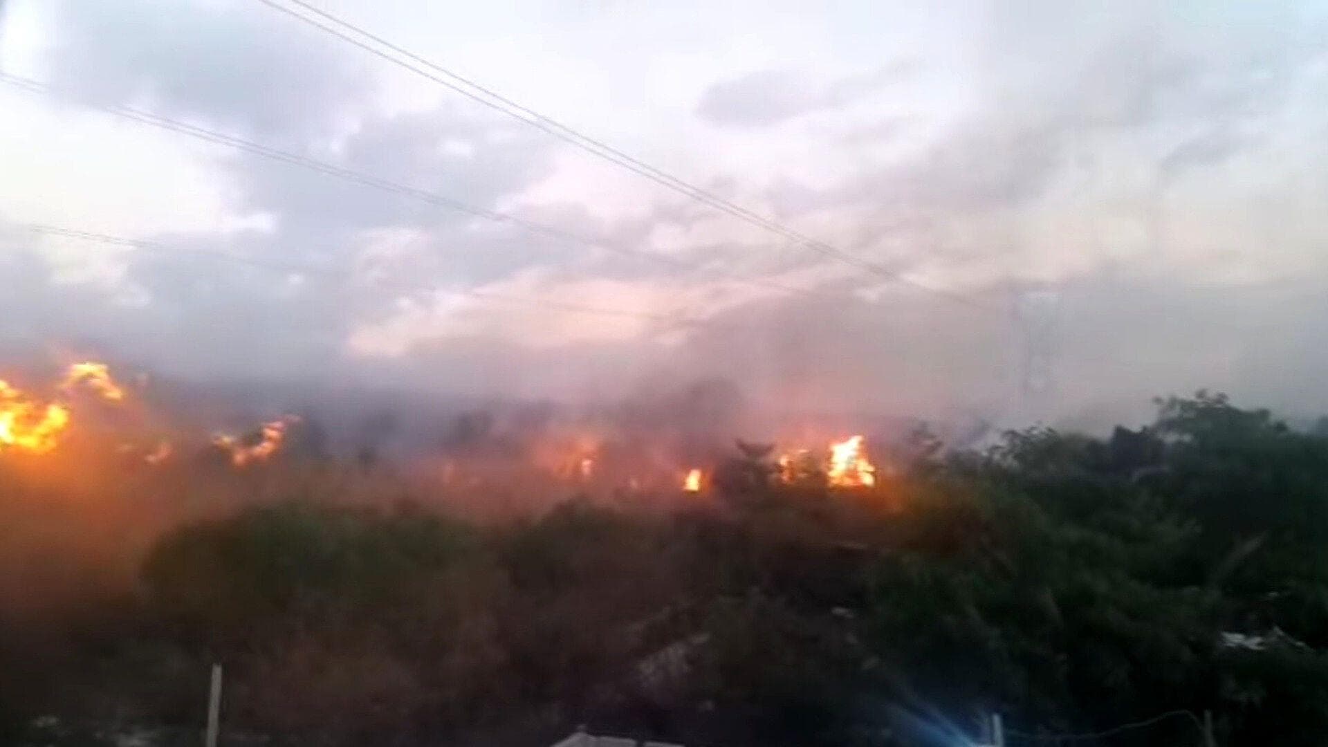 Se Registra Incendio de Pastizal en Faldas del Cañón del Sumidero, Chiapas