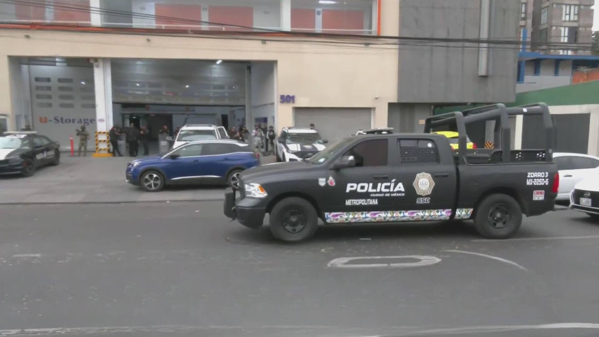 Catean Bodega en Calzada México-Tacuba por Presunto Almacenamiento de Mercancía Robada