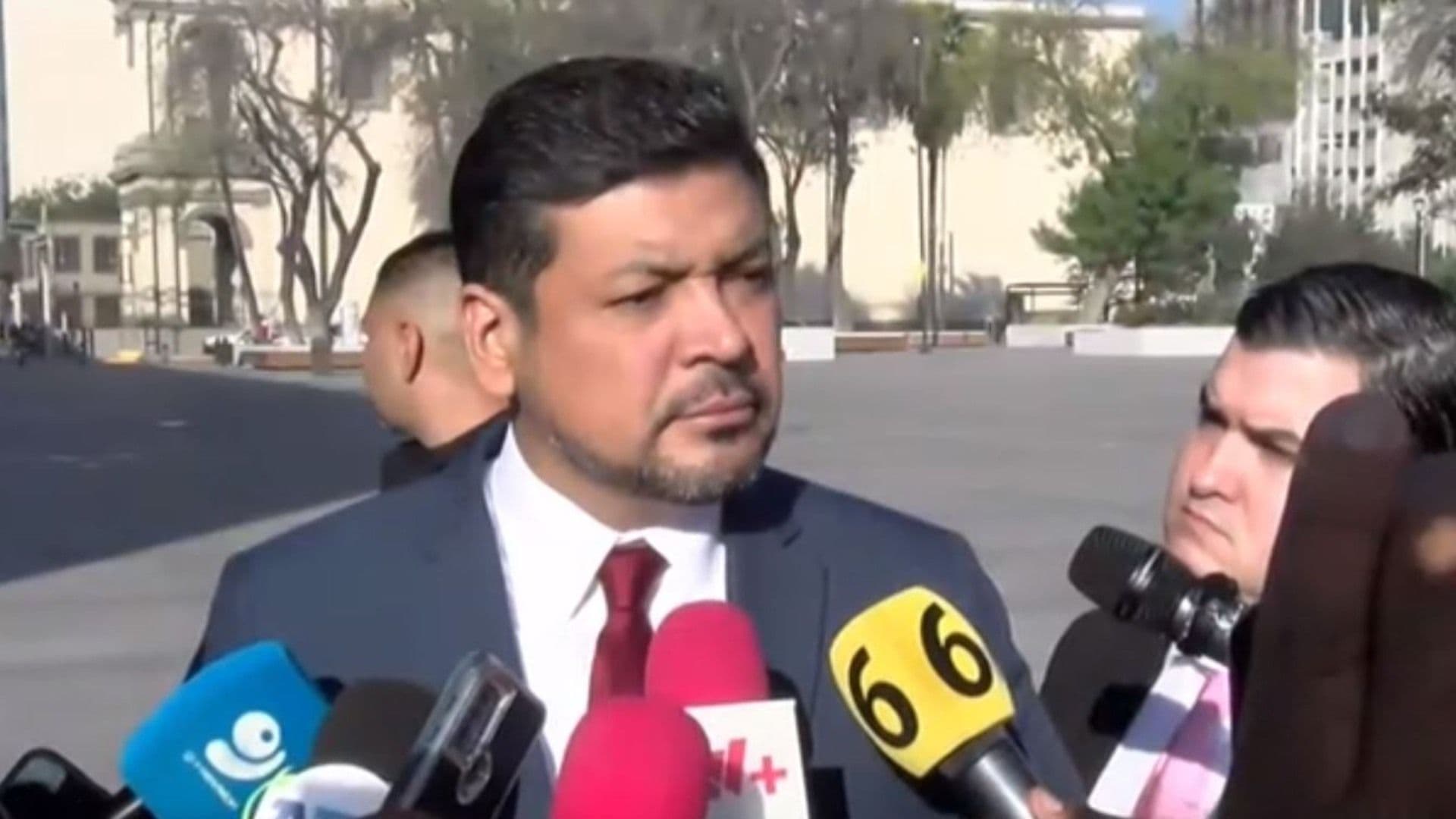 Luis Orozco, Gobernador Interino de NL, No Logra Hacer Actos Oficiales