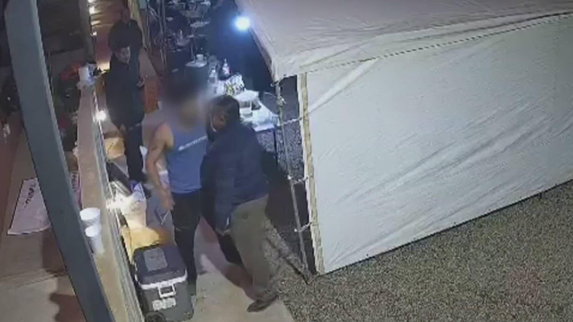 Video: Detienen a Hijo de Alcaldesa de San Quintín por Agredir a Manifestantes