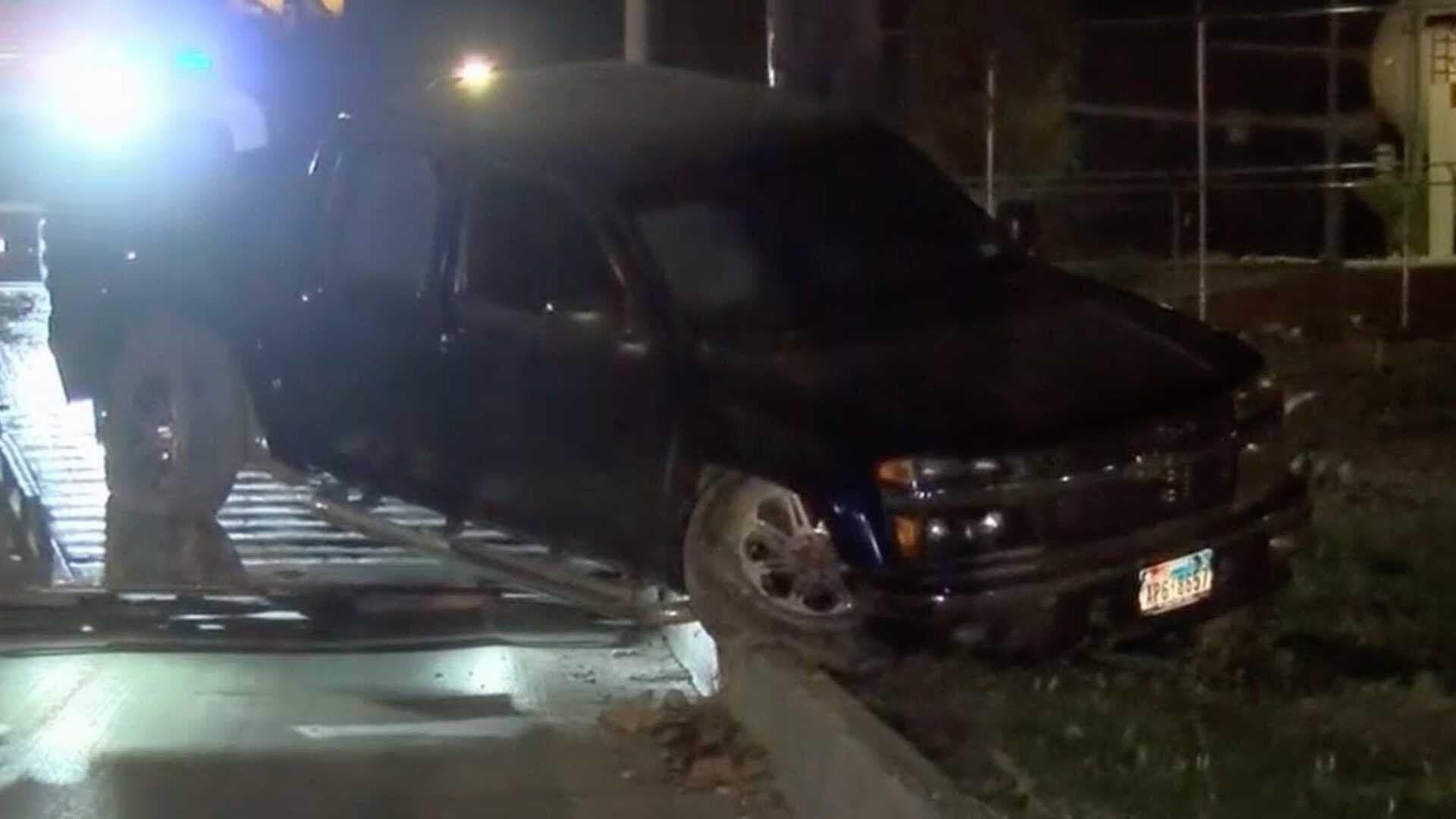 Vuelca Camioneta en la Avenida Heroico Colegio Militar en Juárez