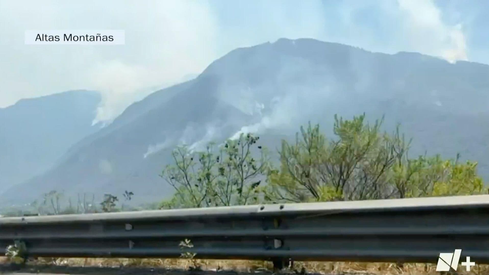 Siguen los Trabajos para Controlar el Incendio en Huiloapan