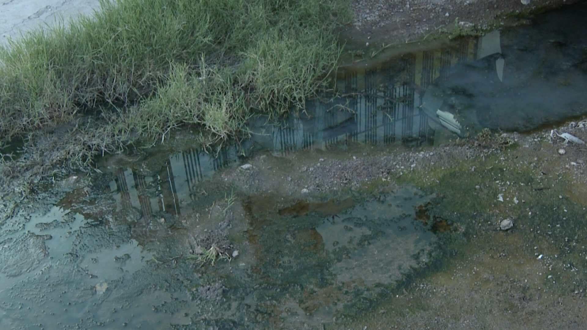 Vecinos Bloquean Calles por Drenaje Colapsado Desde Hace 5 Meses en Colonia Sonacer, Hermosillo