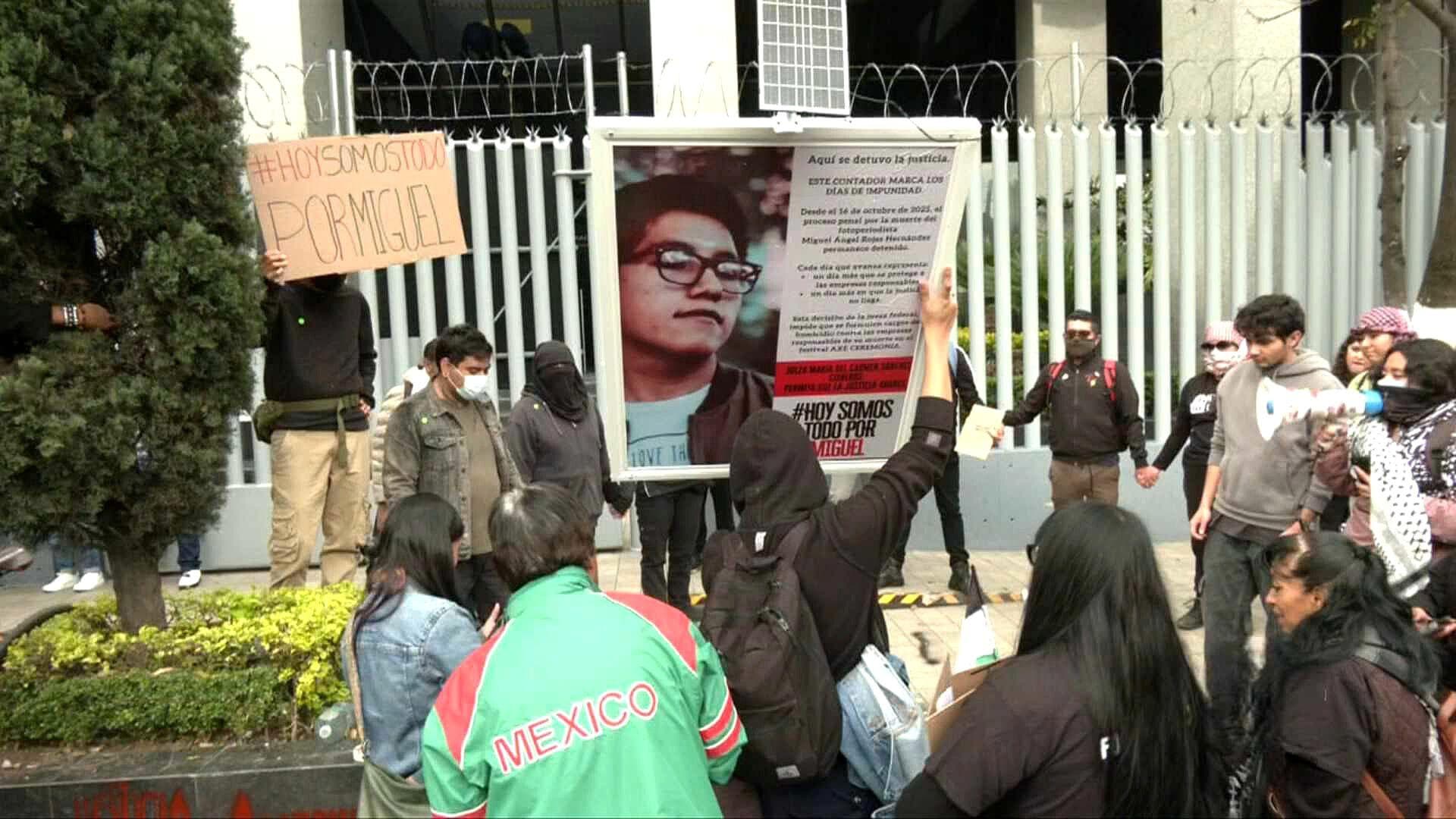 Familiares de Fotoperiodistas Muertos en Festival Musical en Parque Bicentenario Exigen Avances en el Caso