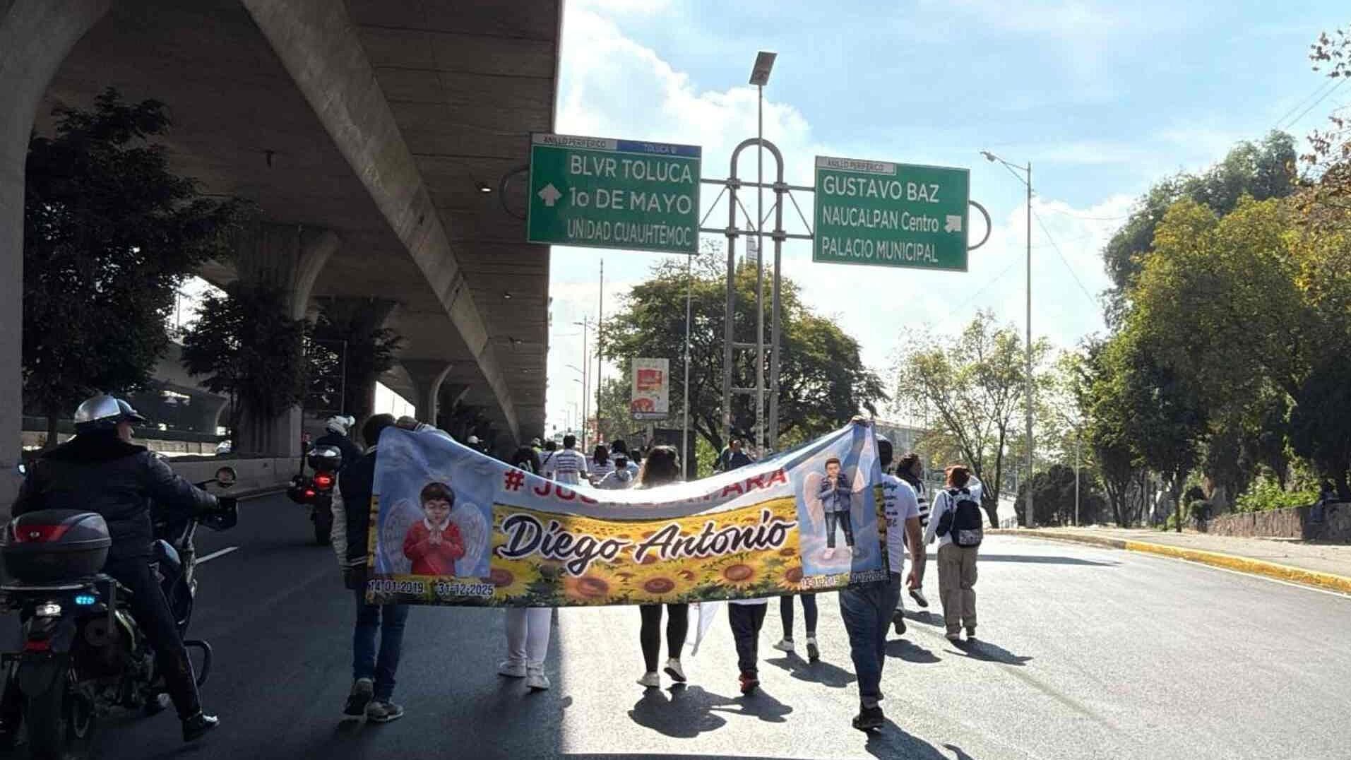 Familiares de Diego Antonio, Menor Atropellado en Naucalpan, Marchan Hacia el Panteón de San Andrés