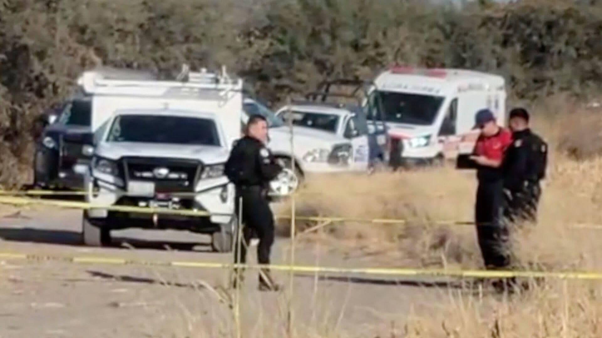 Encuentran el Cuerpo de un Hombre Sin Vida Dentro de Una Camioneta en Tierra Blanca, Guanajuato