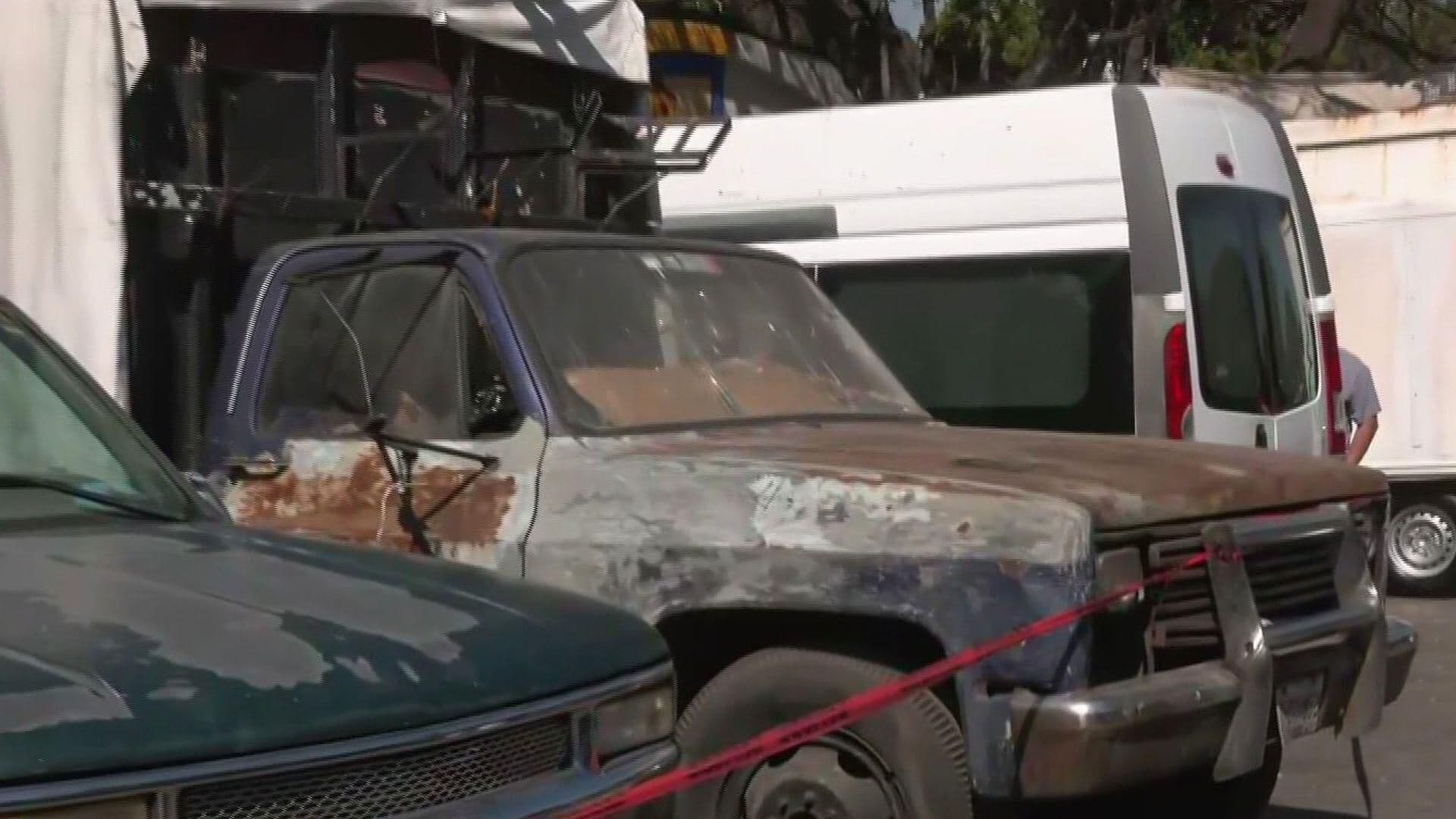 Hallan a Hombre Muerto en Camioneta Cerca del Panteón San Isidro en CDMX