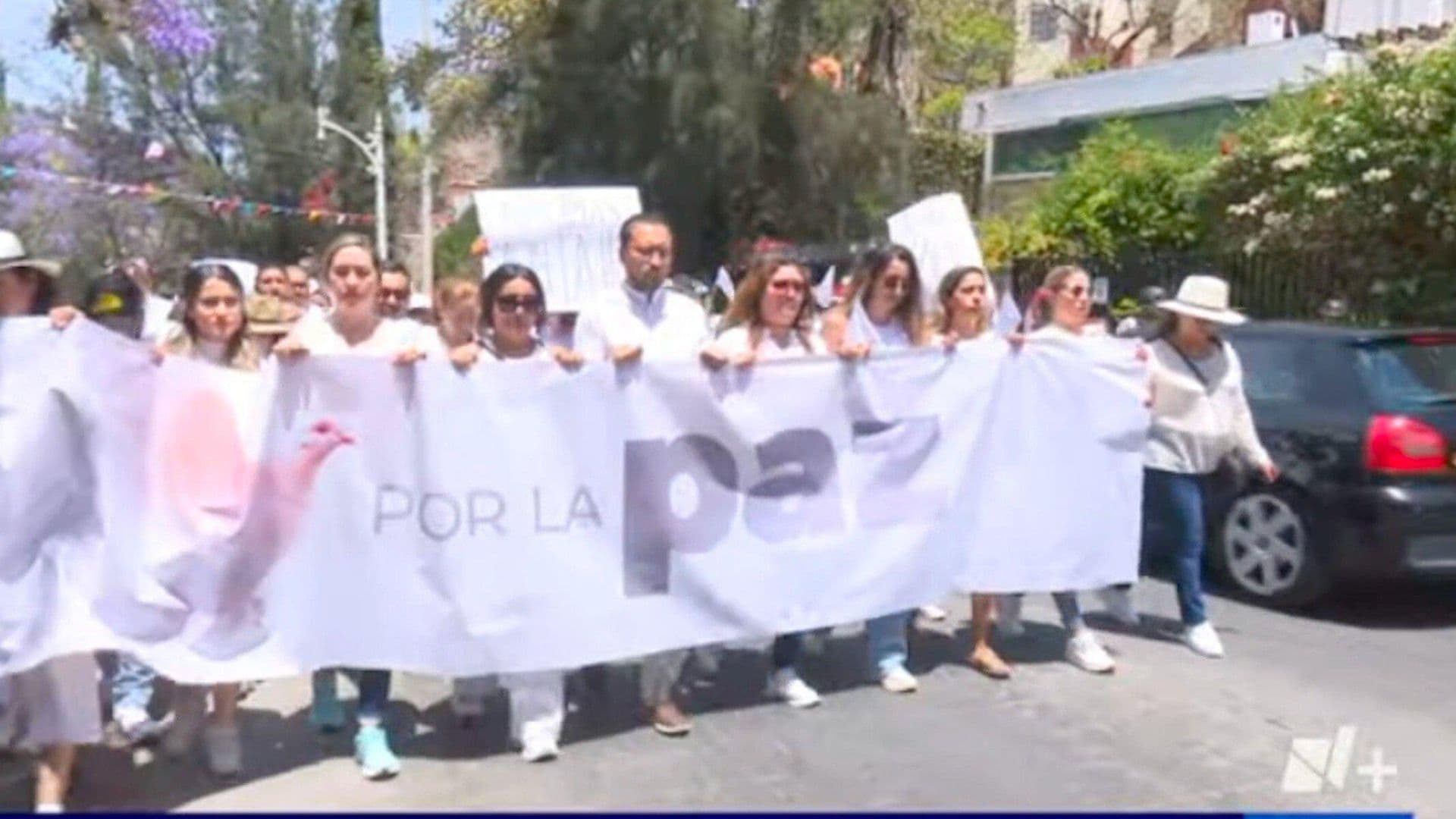 Cientos de Personas Marchan por la Paz en Guanajuato Capital, Piden Justicia por Gisela Gaytán