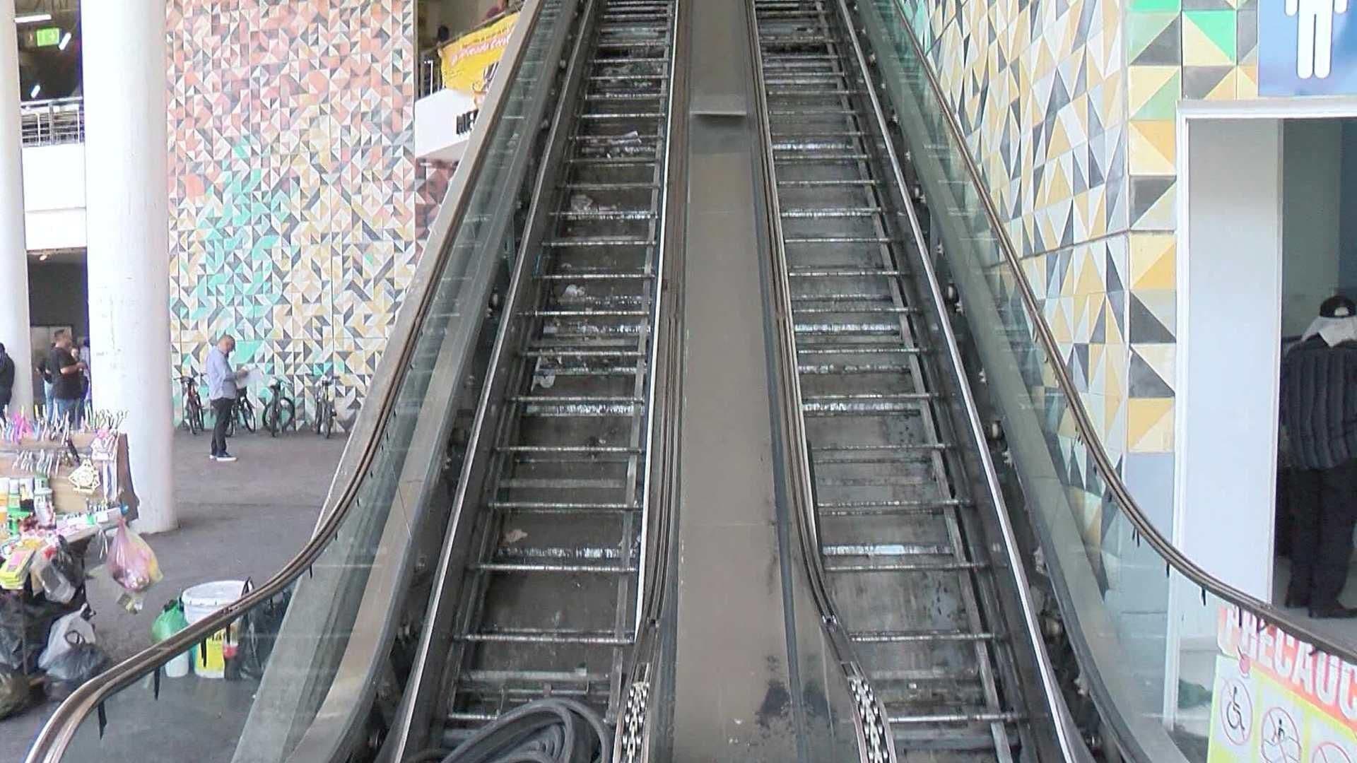 Después de 7 Meses Reparan Elevadores del Mercado Corona; Les Tomó Solo Unos Minutos