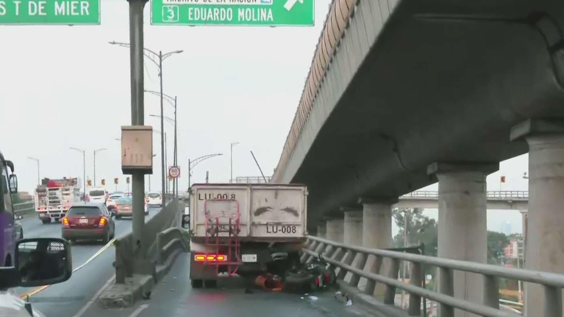 Muere Motociclista en el Distribuidor Vial Heberto Castillo, en Venustiano Carranza