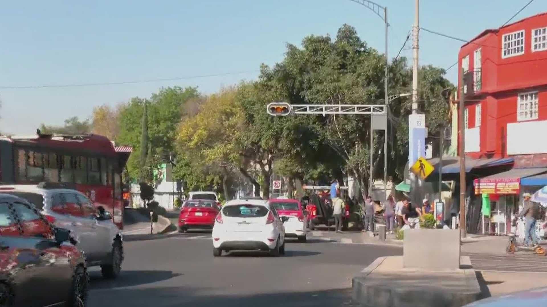 Semáforos sin Funcionar Provocan Caos Vial en Av. Plutarco Elías Calles, en Iztacalco, CDMX