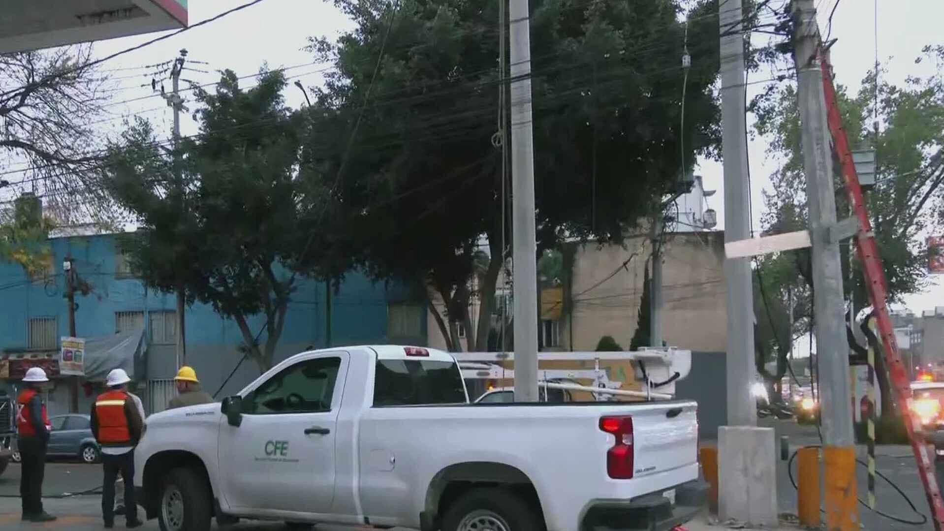 Personal de CFE Trabaja para Restablecer Servicio en la Colonia Algarín, Alcaldía Cuauhtémoc