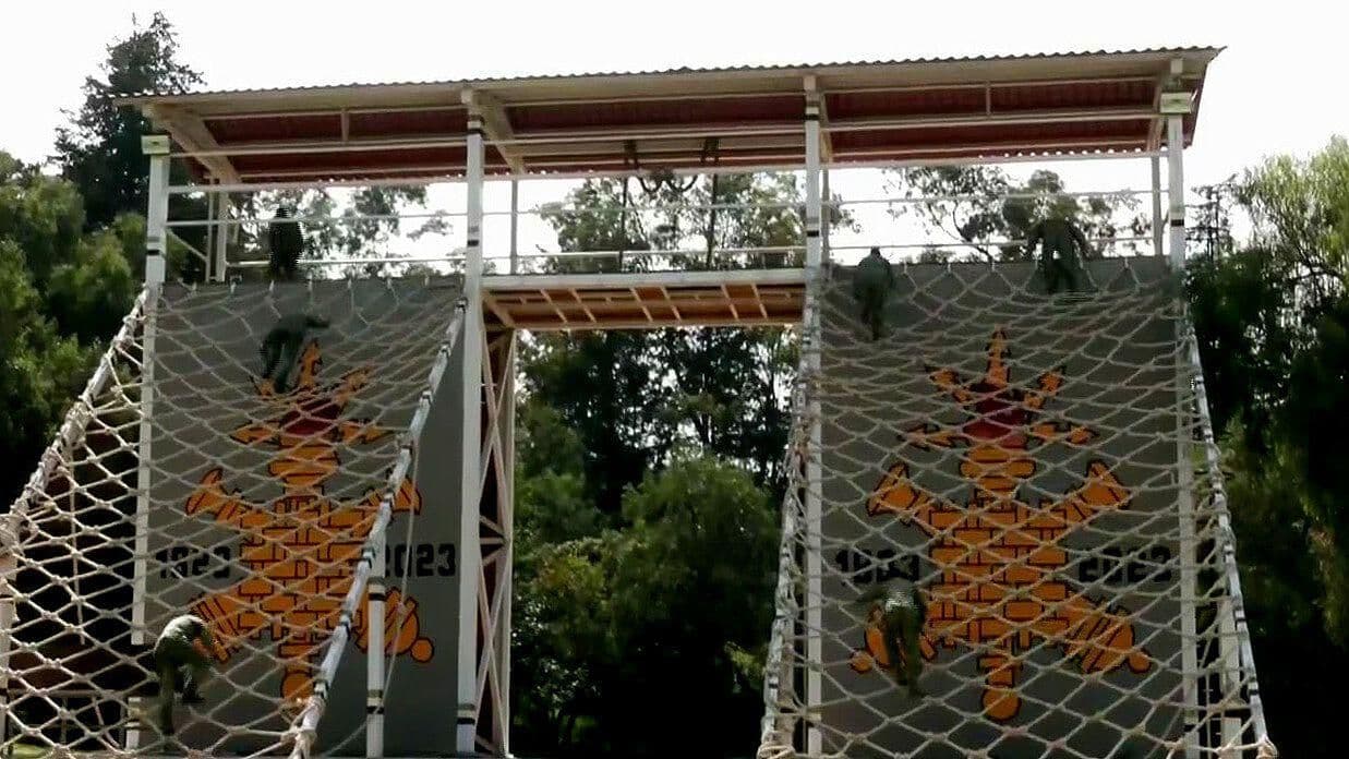 Cadetes Entrenan para Competencia por Bicentenario del Heroico Colegio Militar