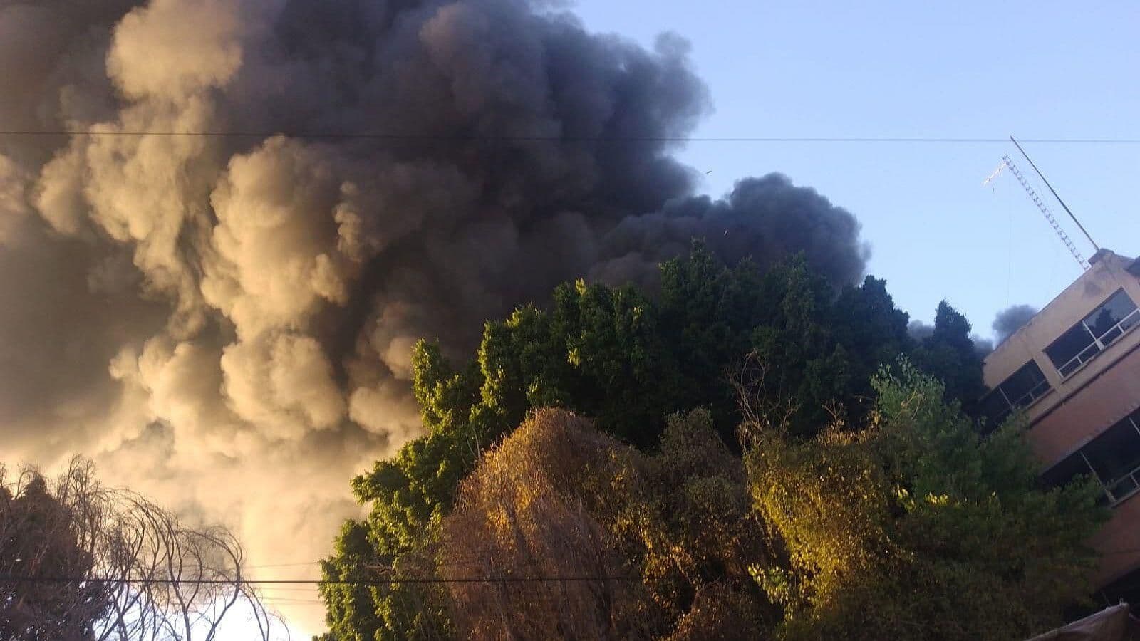Incendio en Plaza Oasis en Tepito deja Daños en 6 Mil Metros Cuadrados