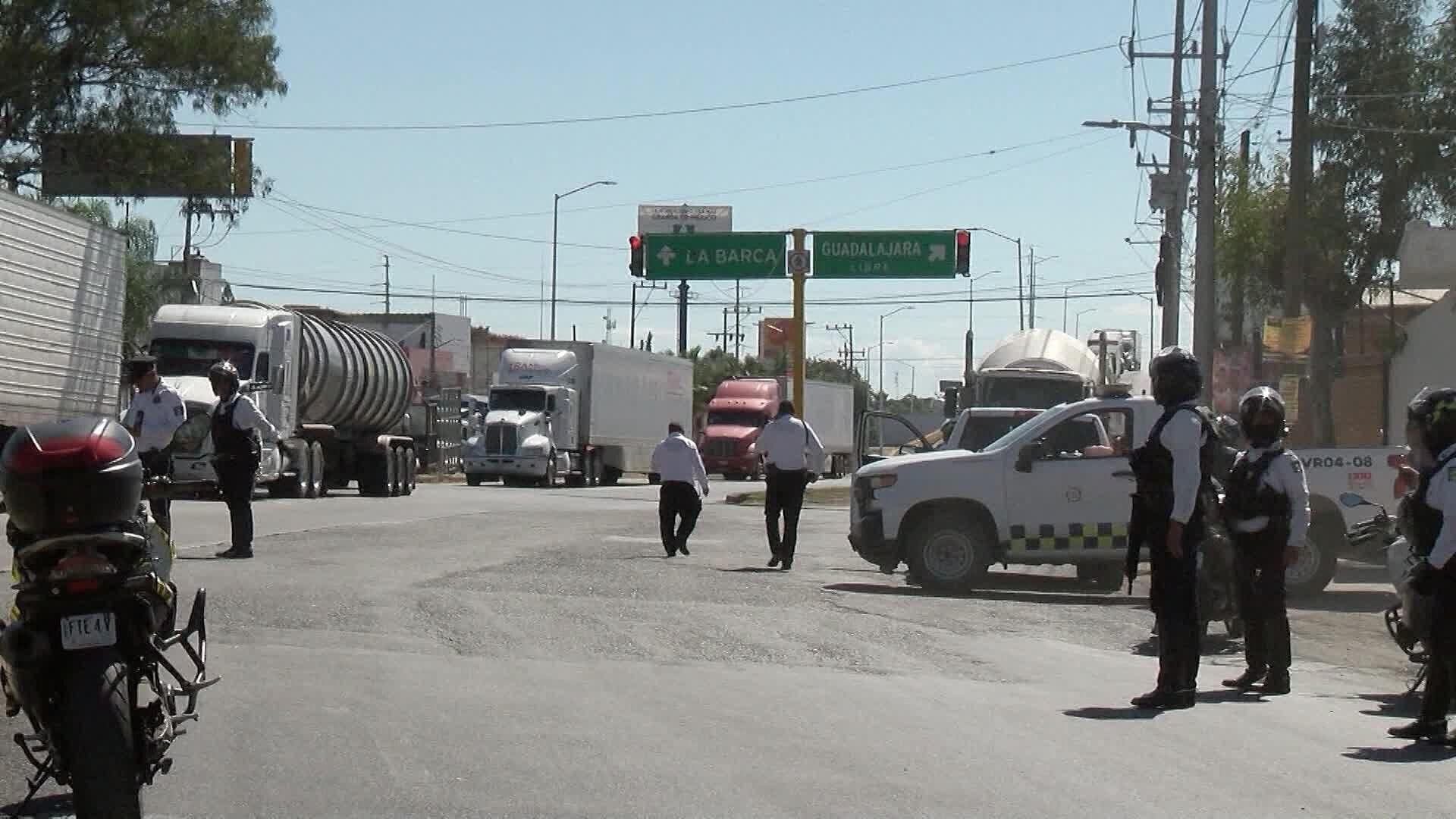 El Transporte de Mercancía a los Altos y la Zona Ciénega Continúa a Pesar de la Inseguridad
