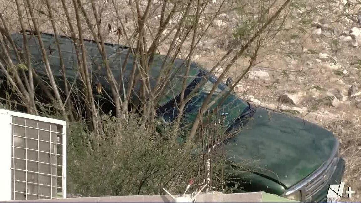 Cae Vehículo a Vaso de la Presa Abelardo L. Rodríguez
