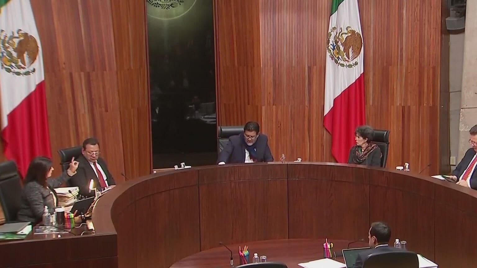 Crisis en el TEPJF: Magistrados Exigen Renuncia de Reyes Rodríguez