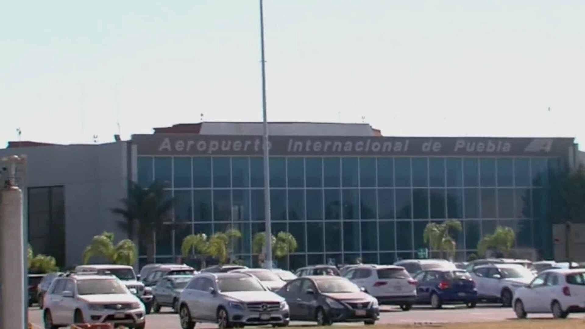 Reabren Aeropuerto de Puebla que Suspendió Actividades por Caída de Ceniza del Popo