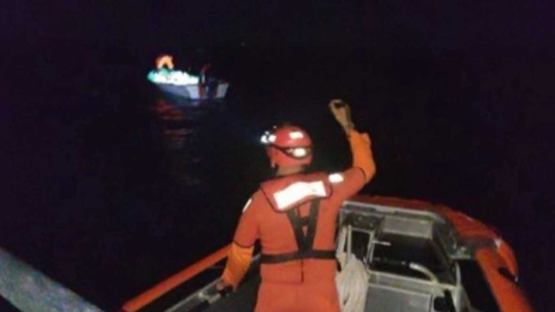Rescatan a Personas que Terminaron a la Deriva en Embarcación Menor Frente a Costas de Guaymas
