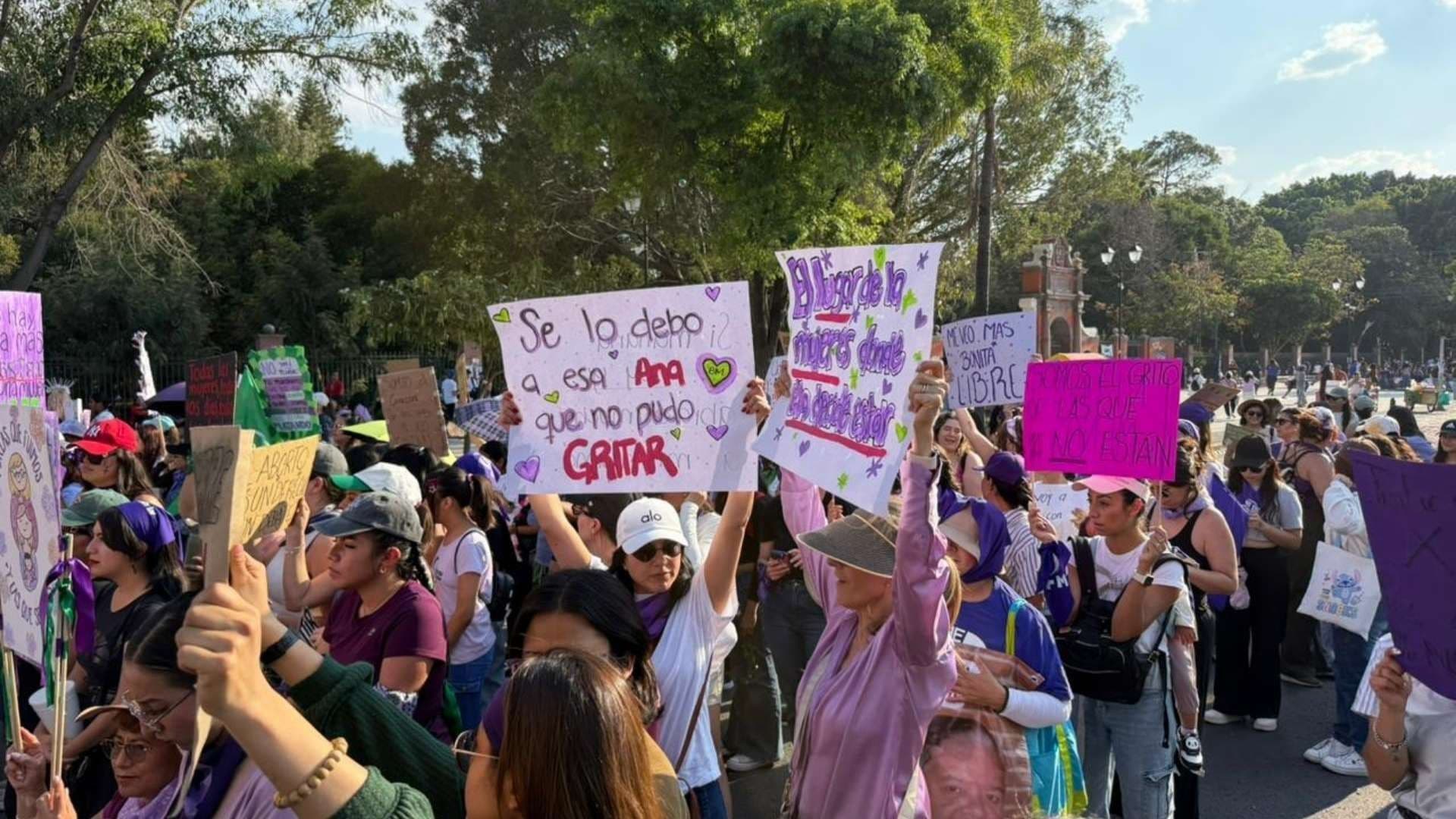 Comienza Movilización del 8M en el Centro Histórico de Querétaro
