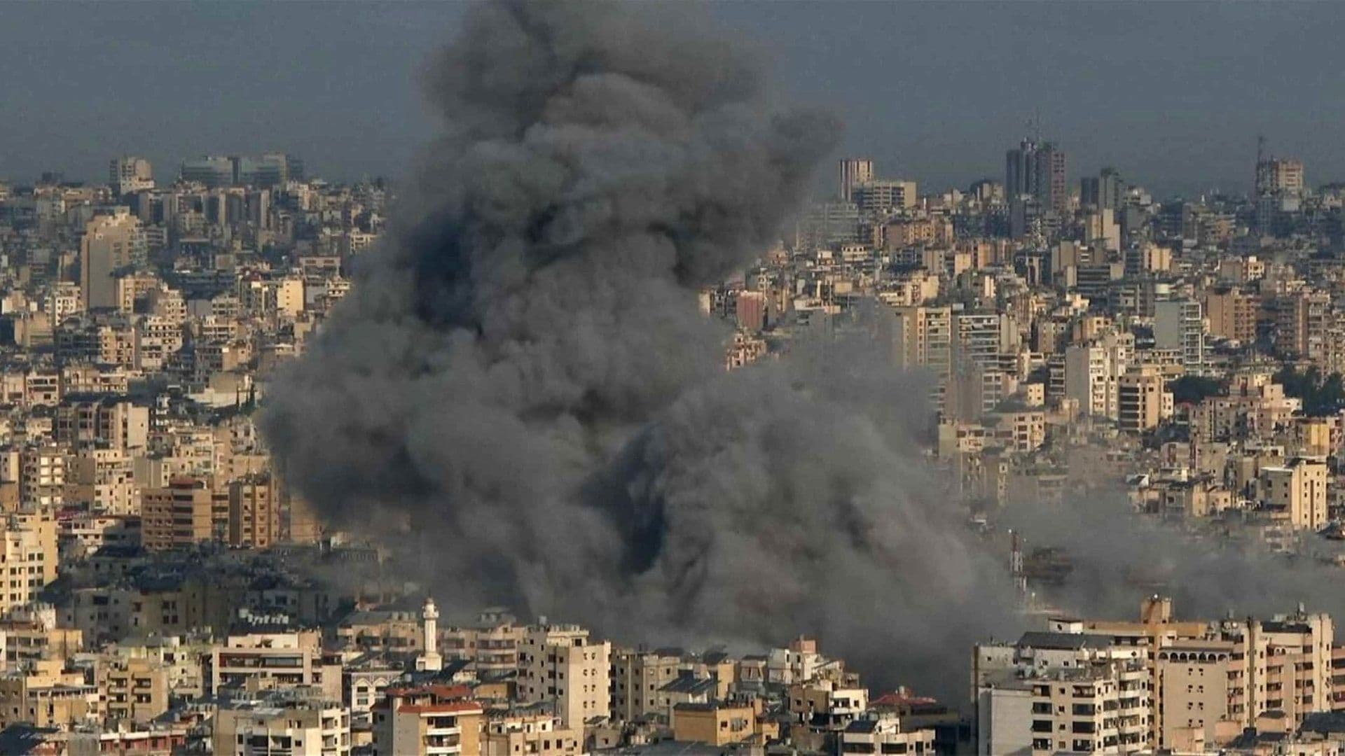 Bombardea Israel al Sur de Beirut en Supuestas Instalaciones de Hezbolá