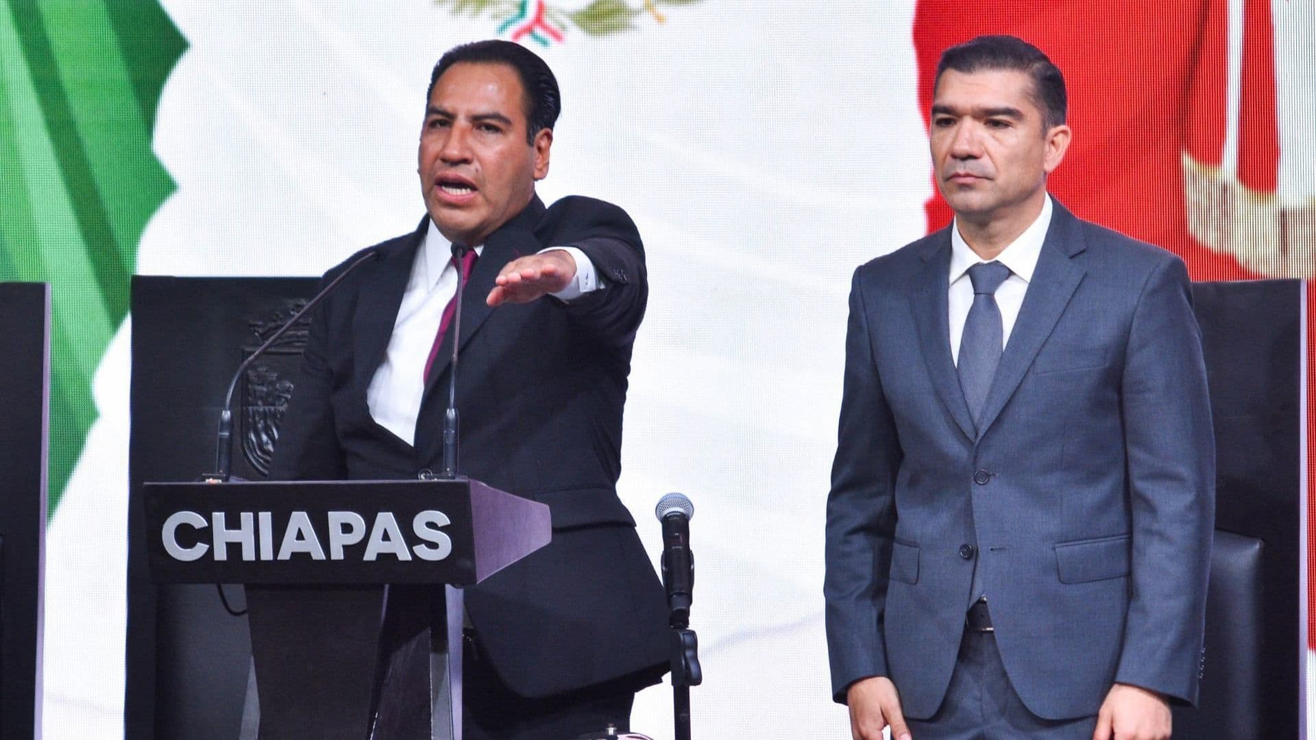 Eduardo Ramírez Rinde Protesta como Nuevo Gobernador de Chiapas; ‘Regresaré la Paz’, Dice