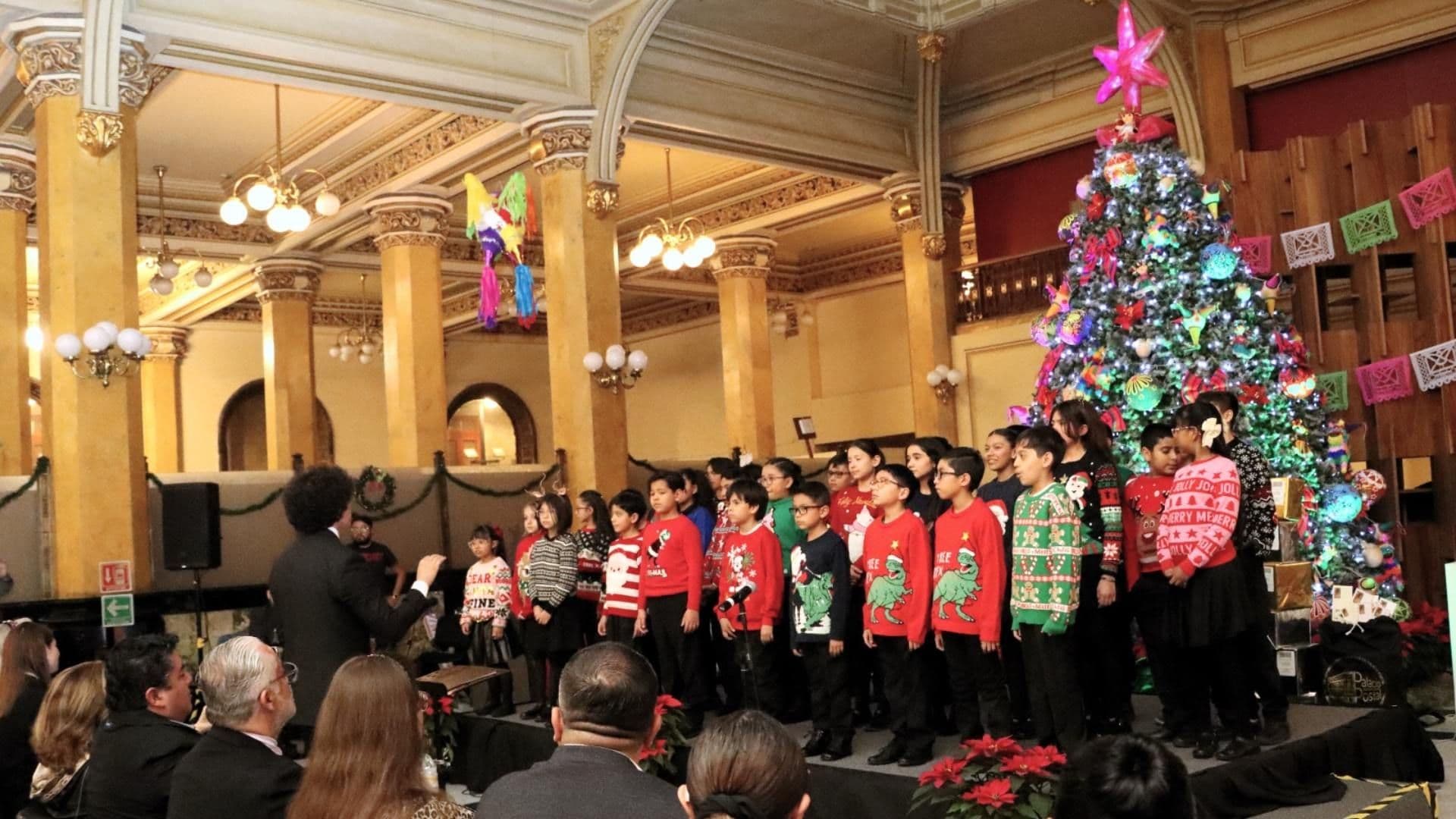 Santa y Reyes Magos Abren Sucursal en la CDMX: Lleva Tu Carta al Palacio Postal