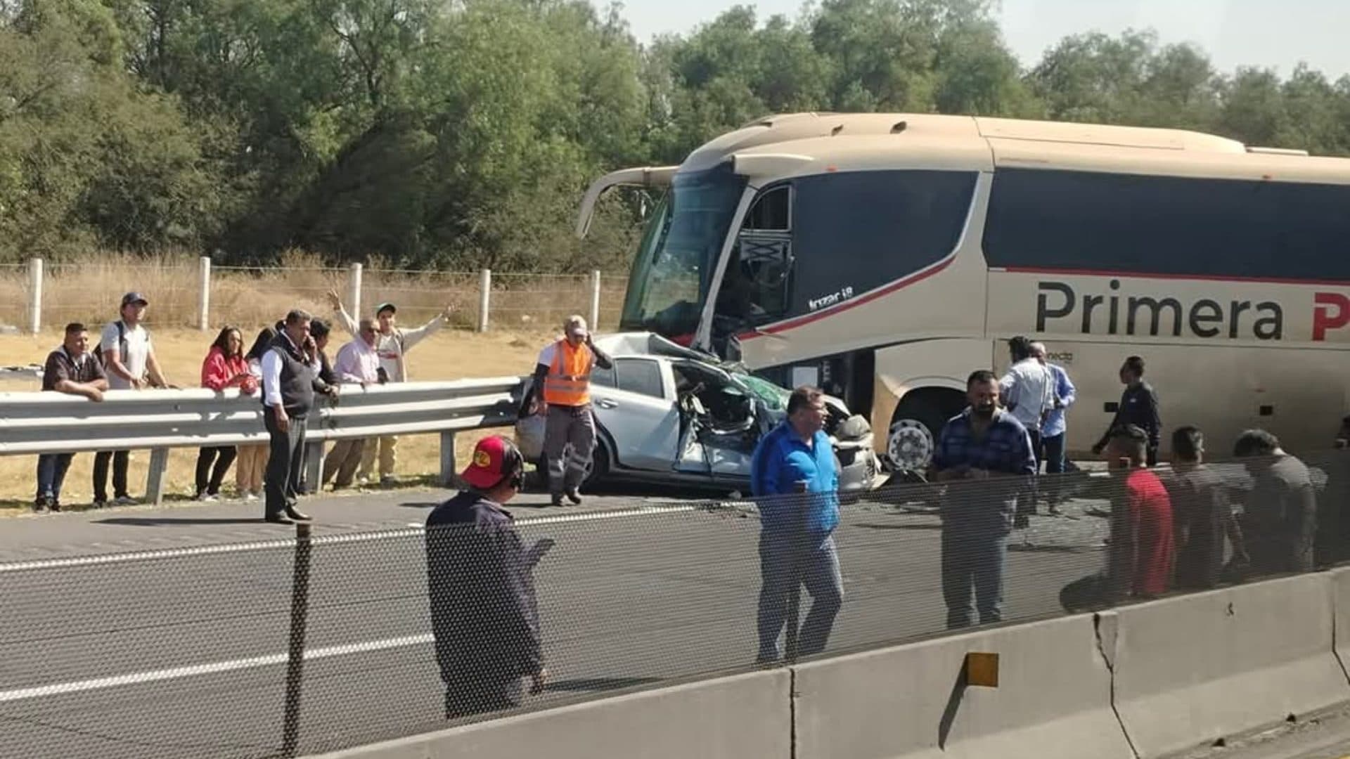 Circuito Exterior Mexiquense Colapsa por Accidente Múltiple en Nextlalpan, Edomex