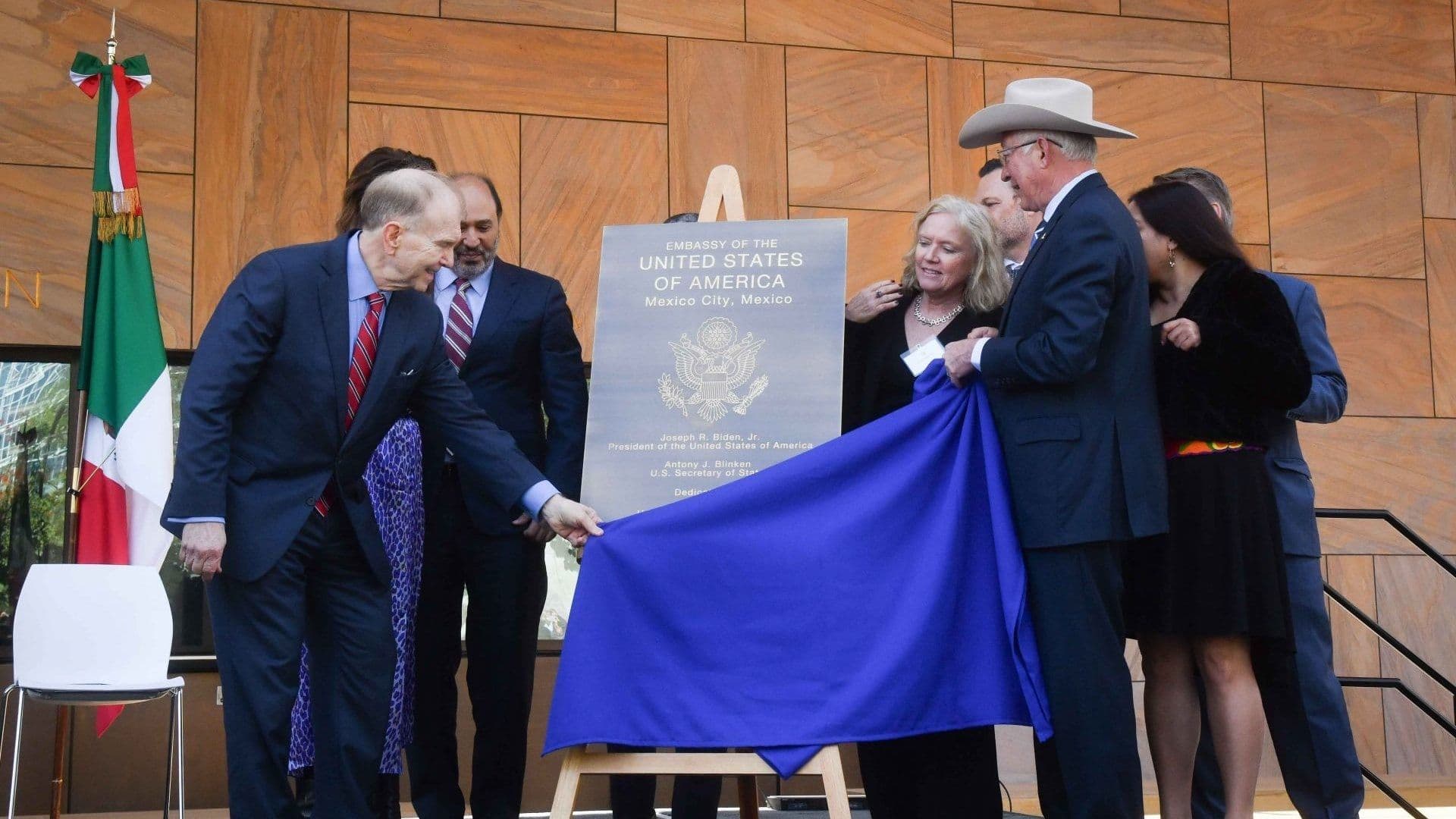 Unión, la Clave en Relación entre México y EUA, Dice Ken Salazar en Nueva Sede de Embajada