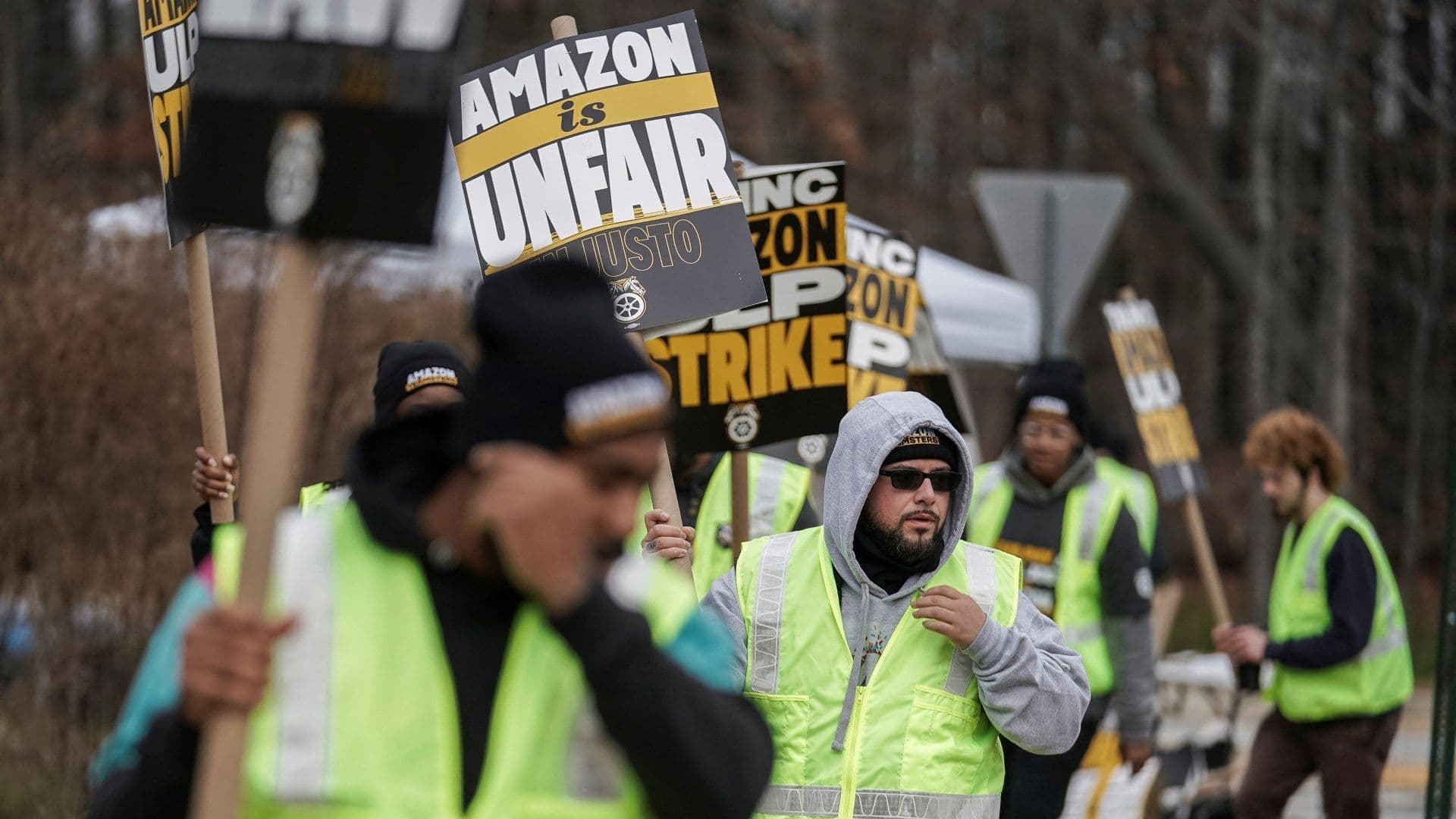 ¿Qué Está Pasando en Amazon Estados Unidos? Trabajadores se Van a Huelga Previo a Navidad 2024
